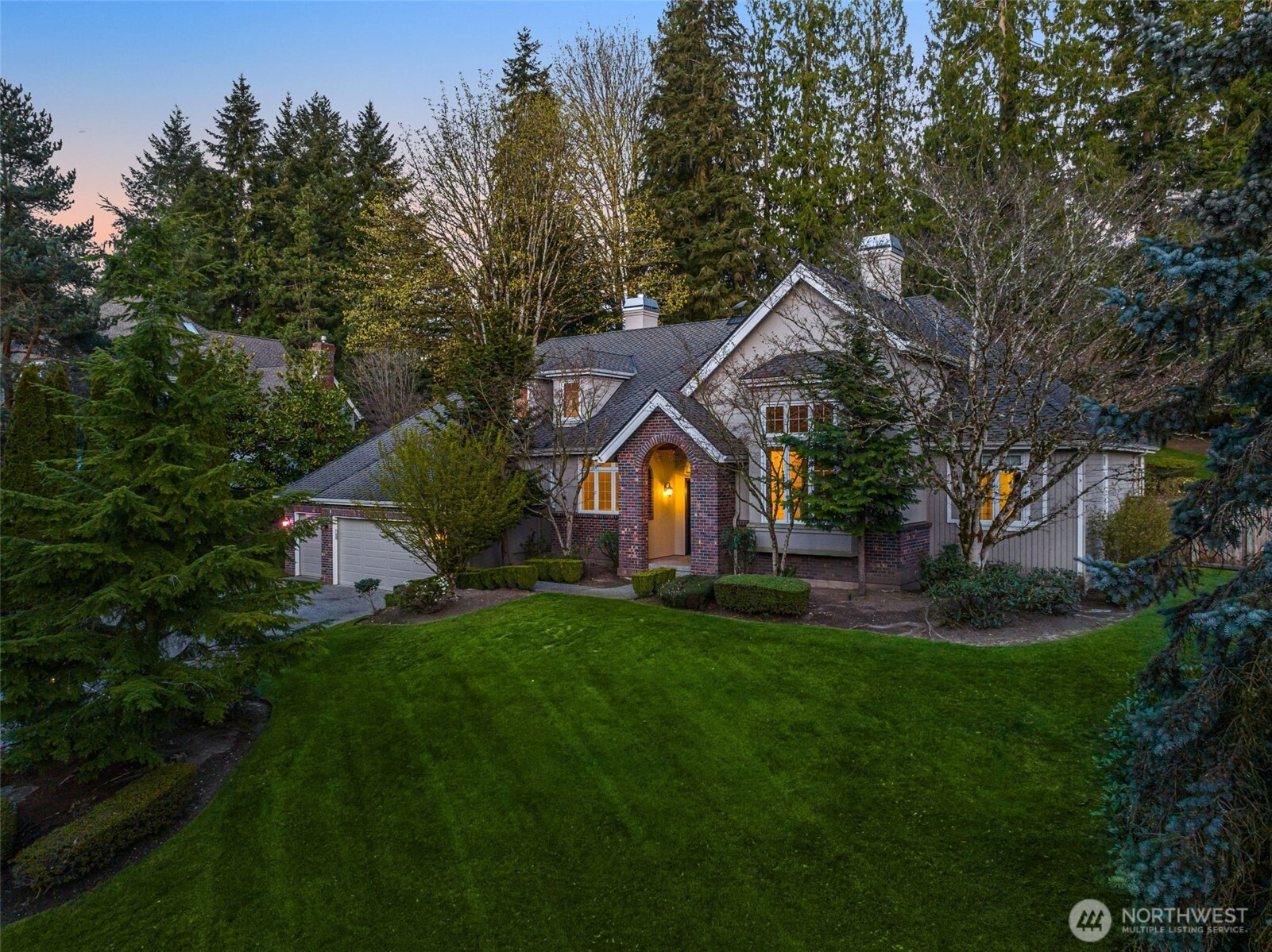 19619 NE 129th Way, Woodinville, WA 98077