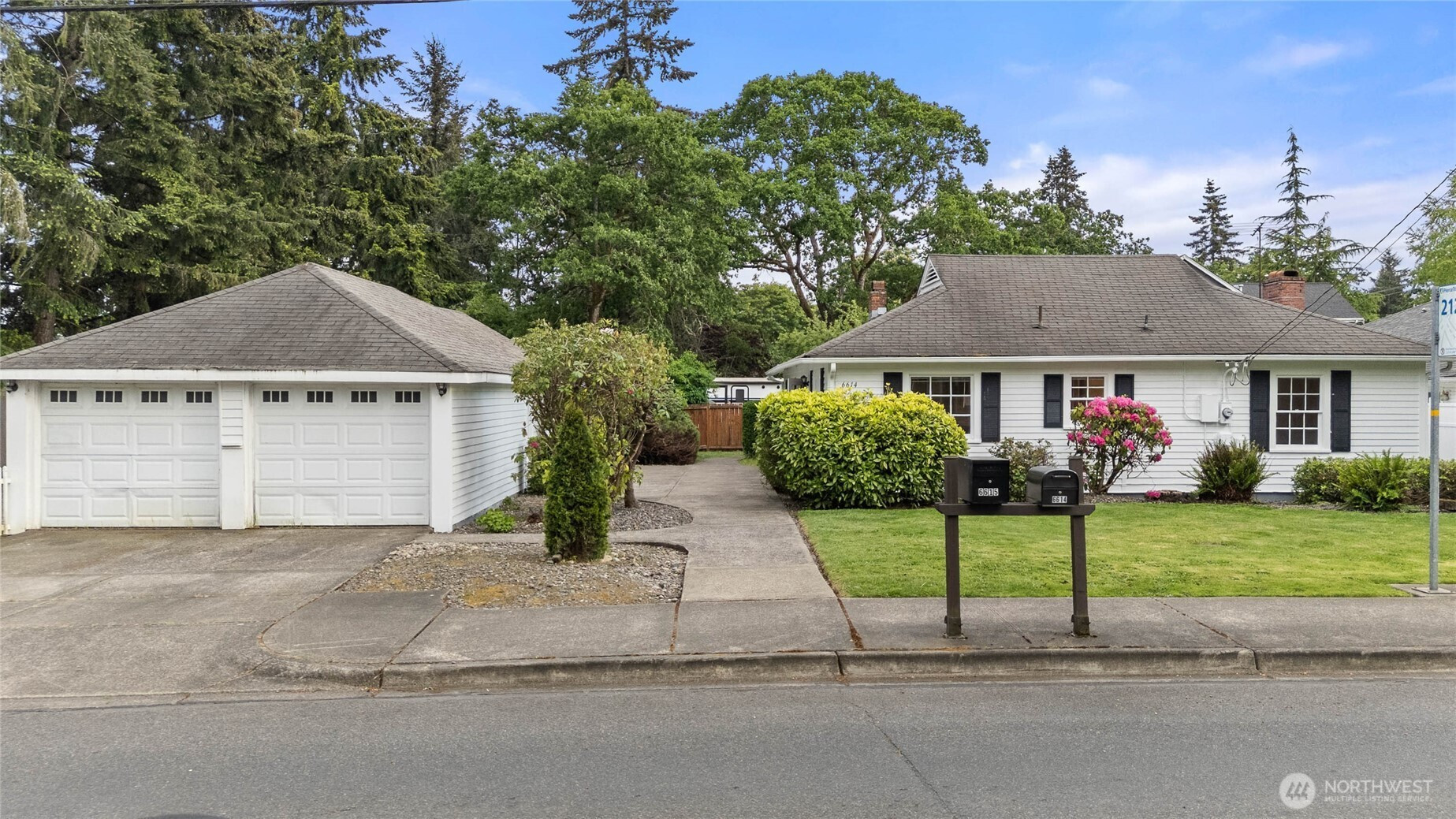 6614 100th Street SW, Lakewood, WA 98499