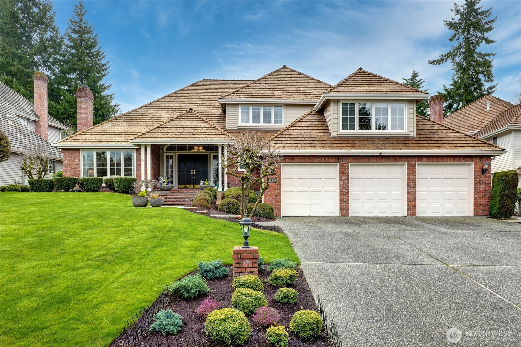 22519 SE 46th Place, Redmond, WA 98075