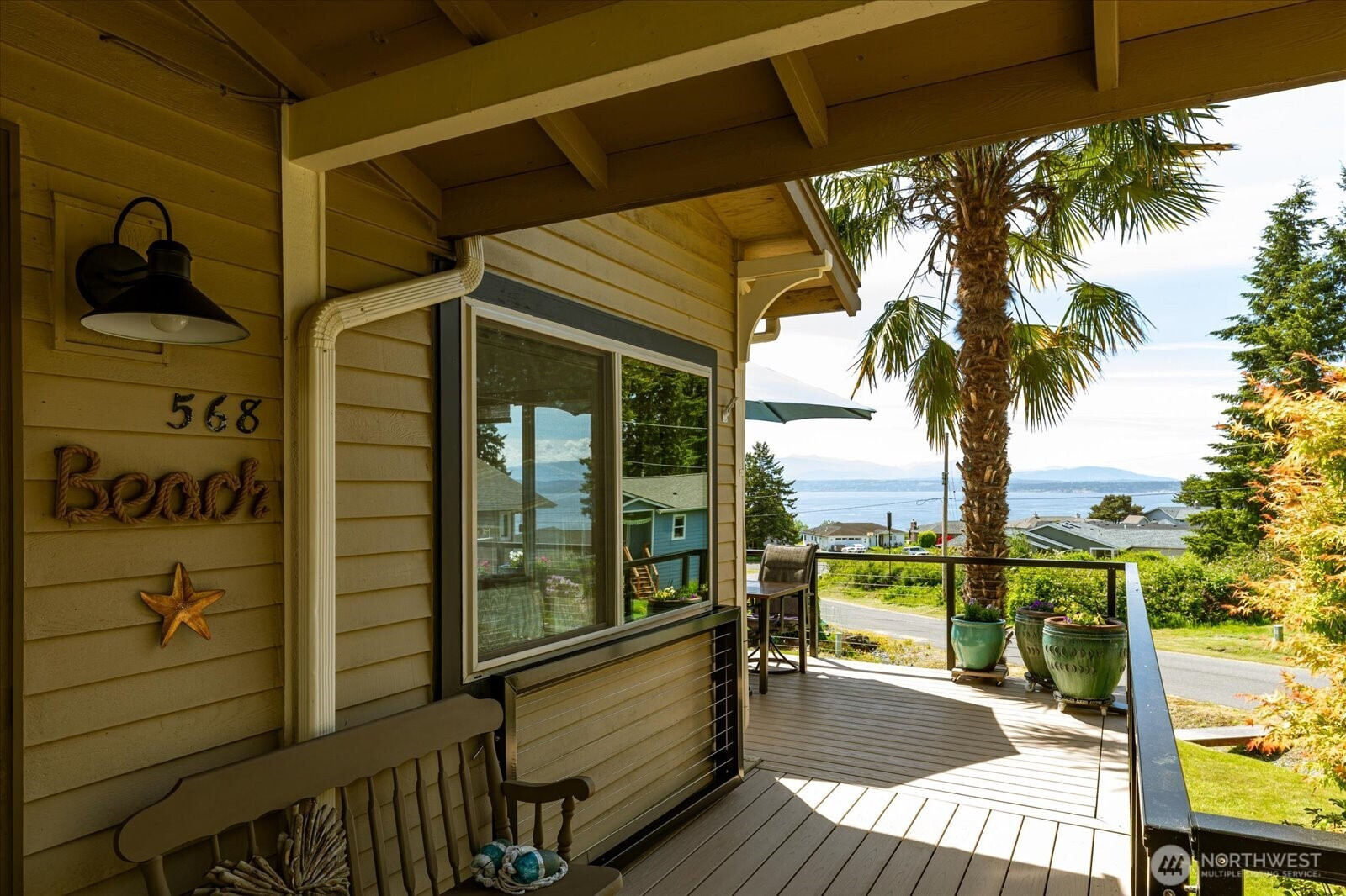 568 Dolphin Drive, Freeland, WA 98249