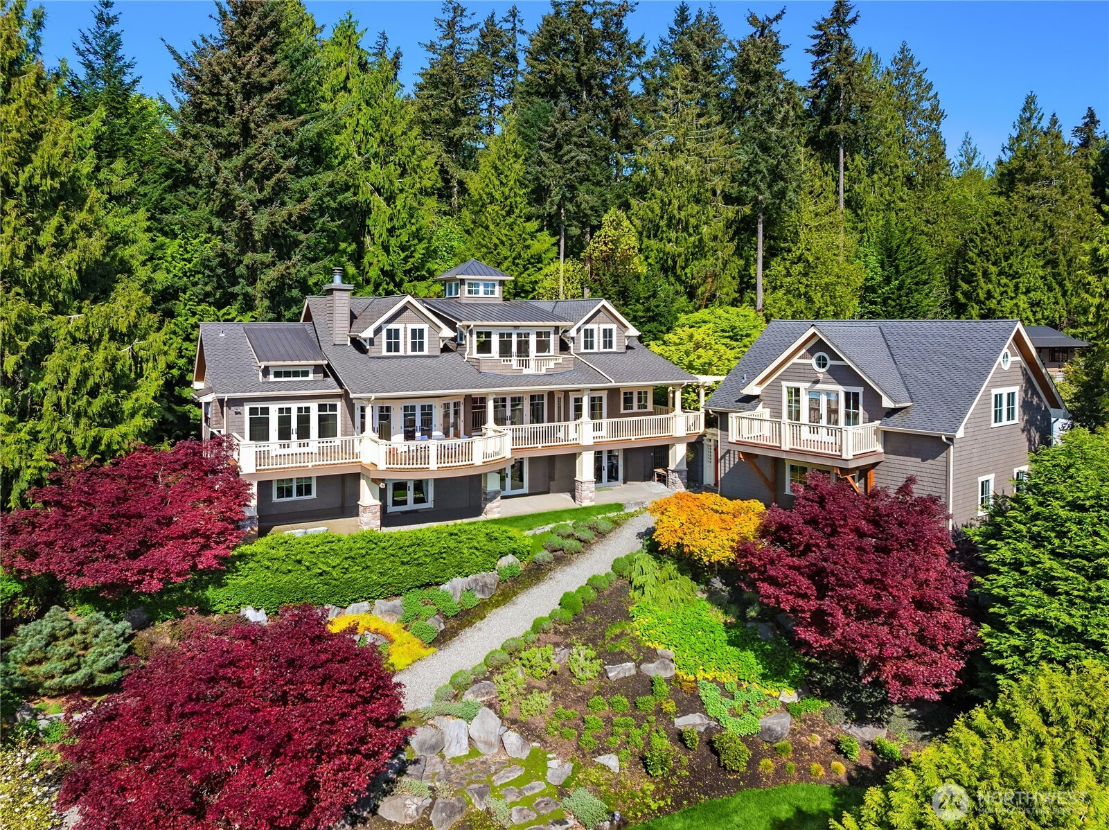 4548 Island Avenue NE, Bainbridge Island, WA 98110