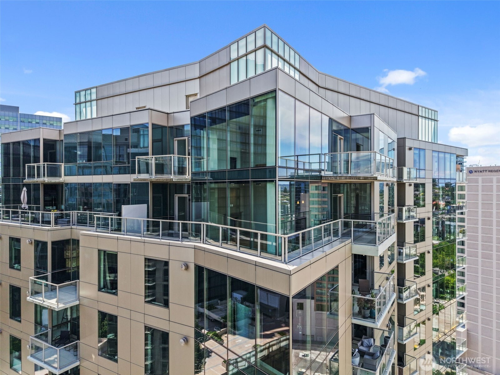 10610 NE 9th Place, Bellevue, WA 98004
