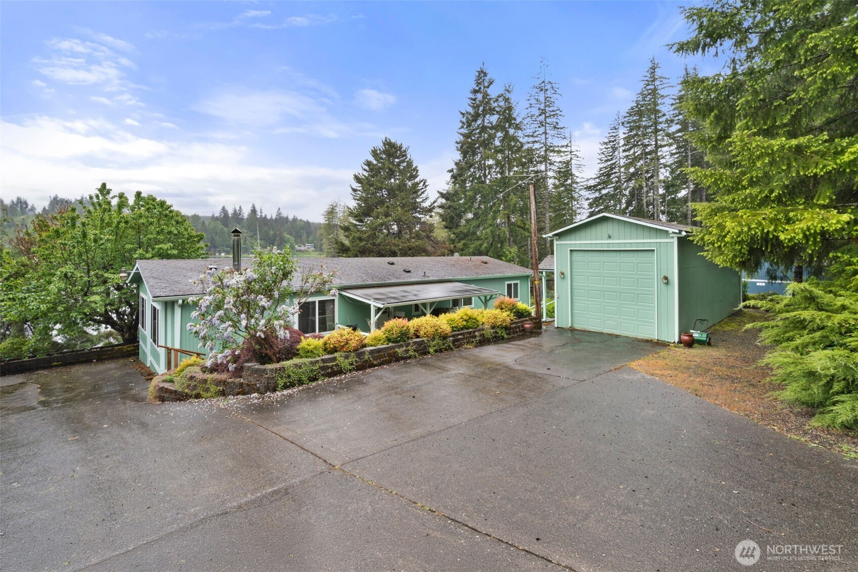 2206 W Starlake Drive, Elma, WA 98541