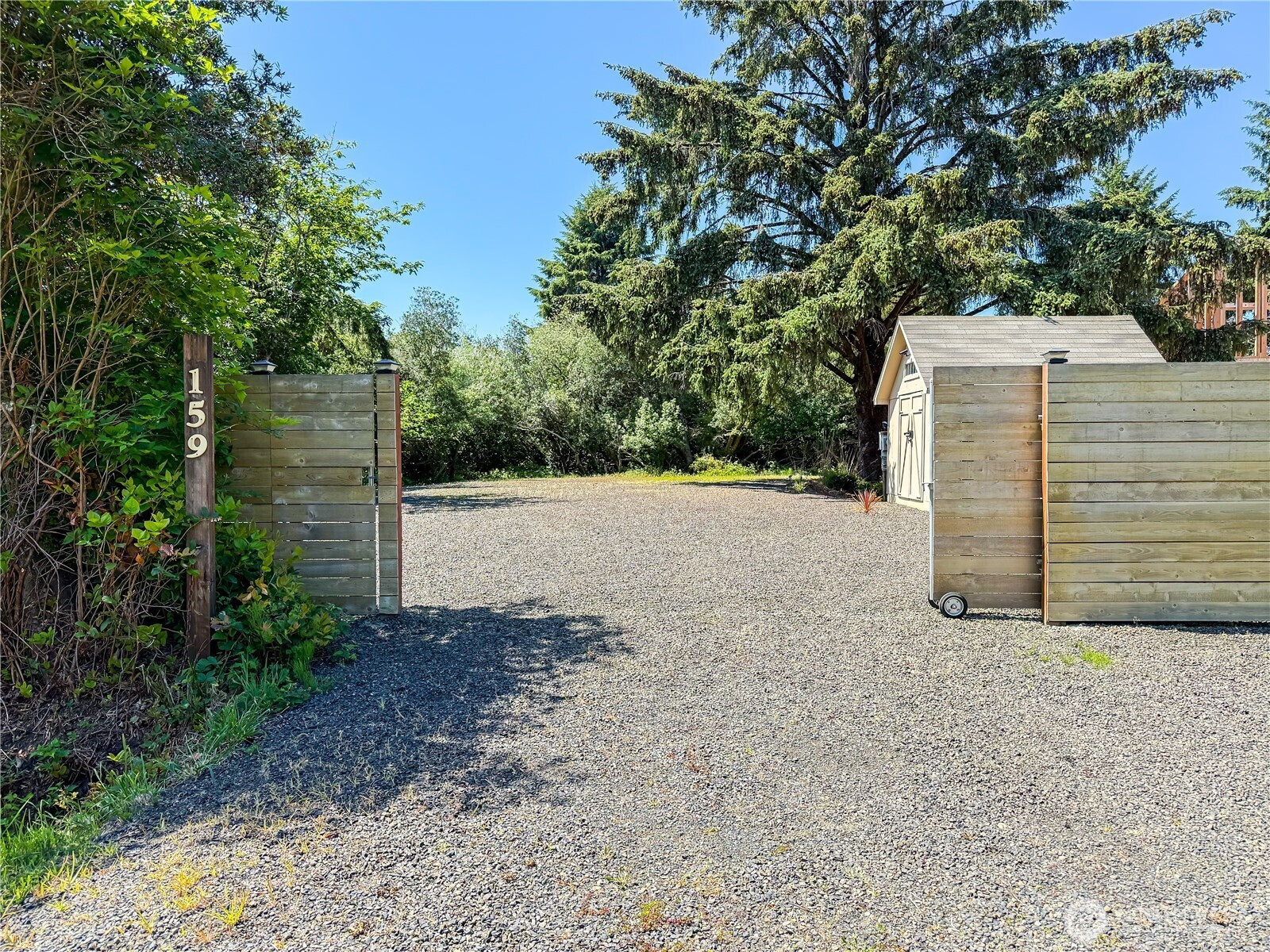 159 S Oar Loop SW, Ocean Shores, WA 98569