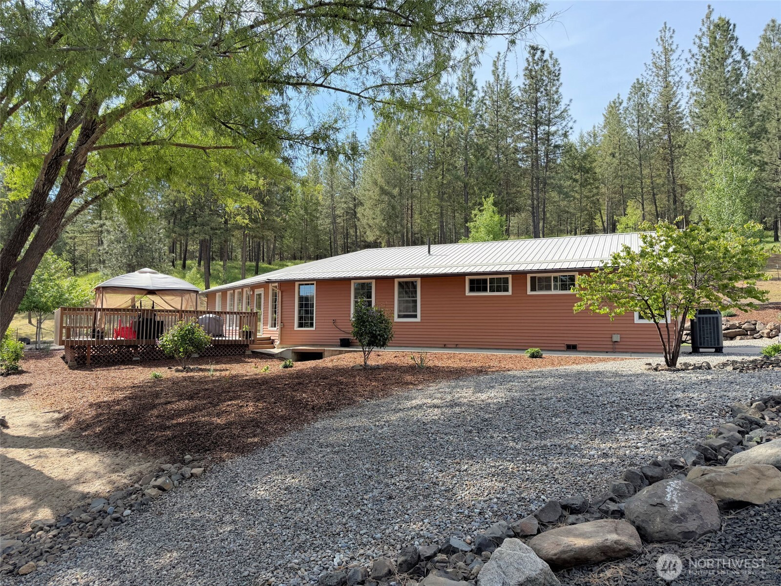 32765 Rays Place N, Davenport, WA 99122