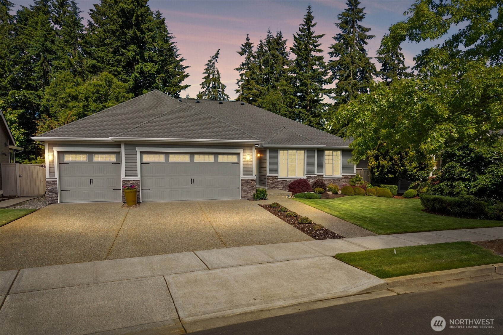 4309 Bogey Drive NE, Lacey, WA 98516
