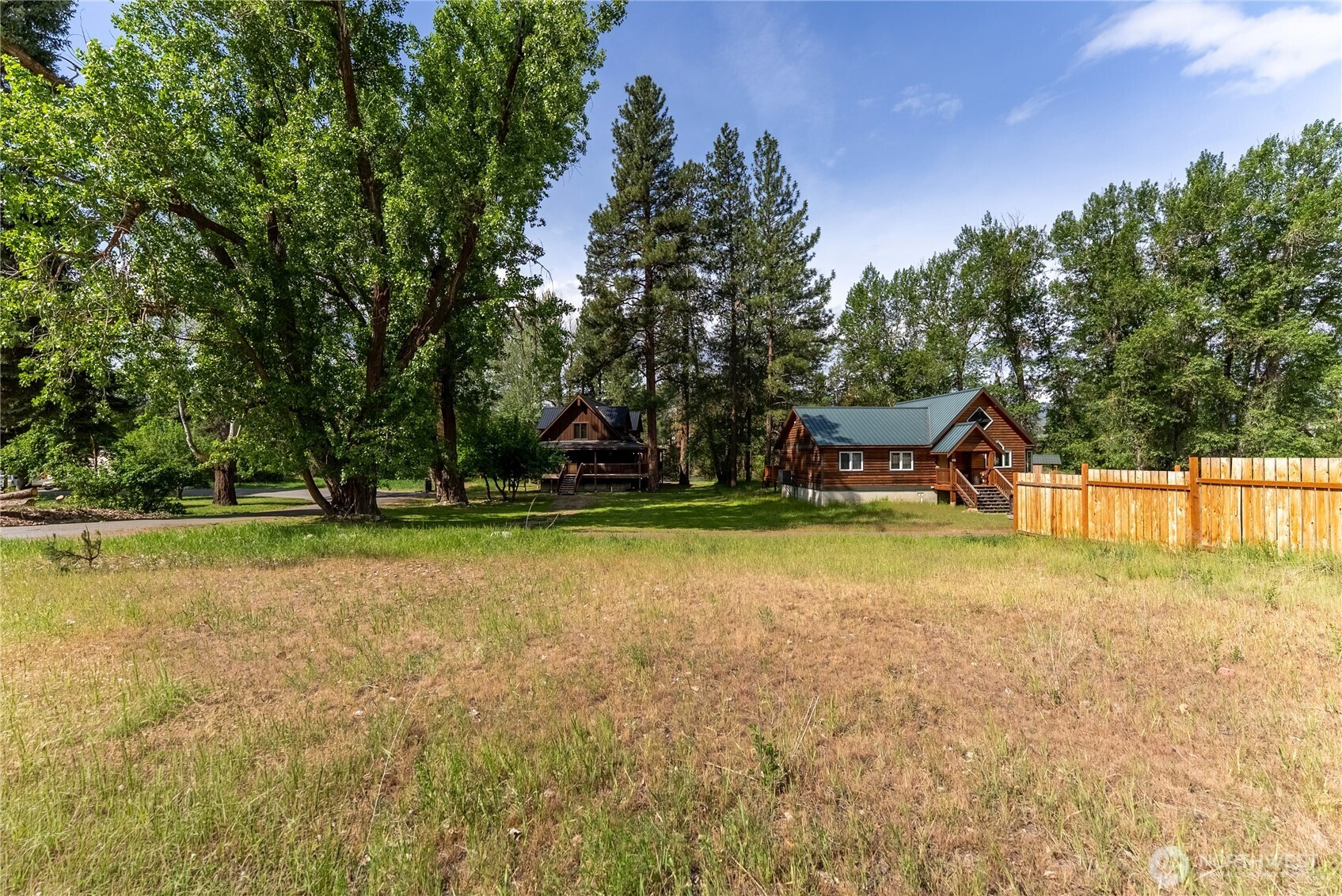623 Main St, Winthrop, WA 98862