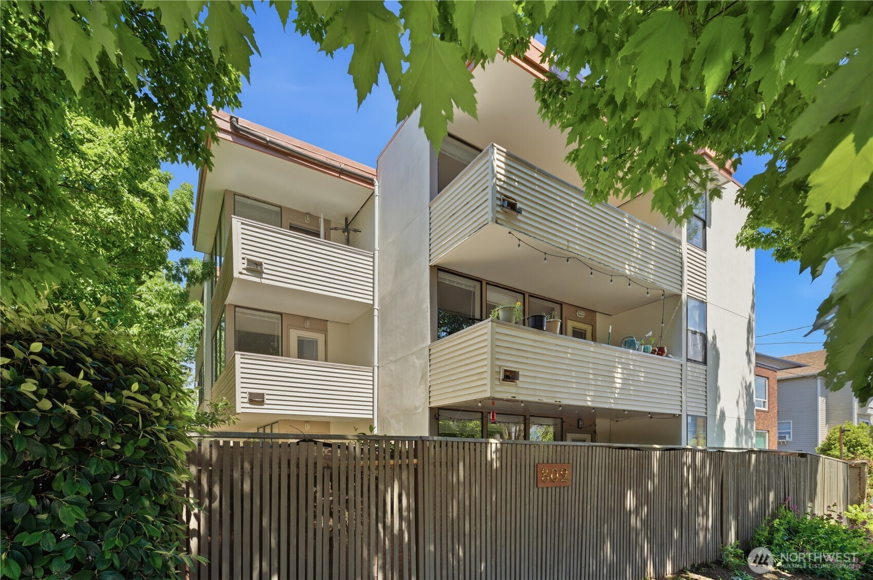 802 N 43rd Street, Seattle, WA 98103