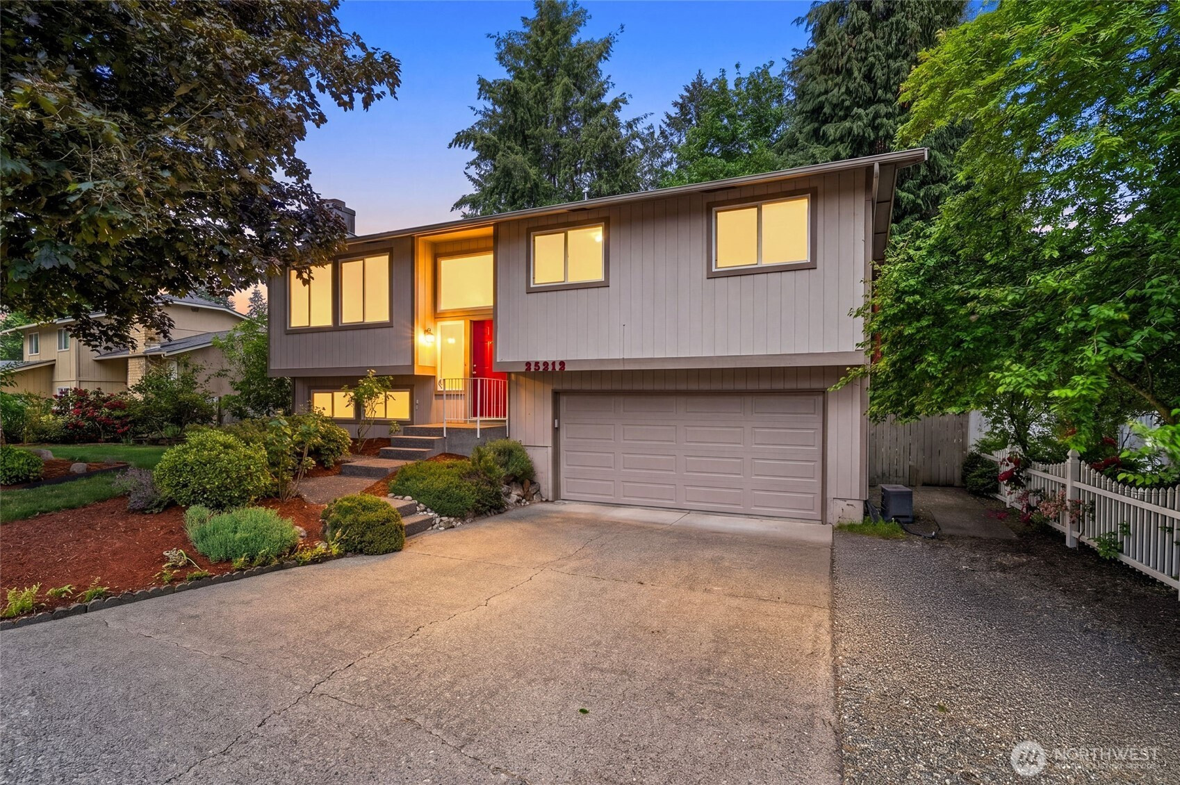 25312 144th Place SE, Kent, WA 98042