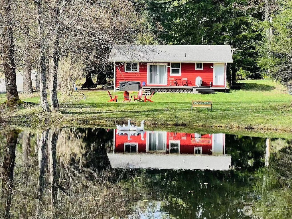 231 Paradise Drive, Ashford, WA 98304
