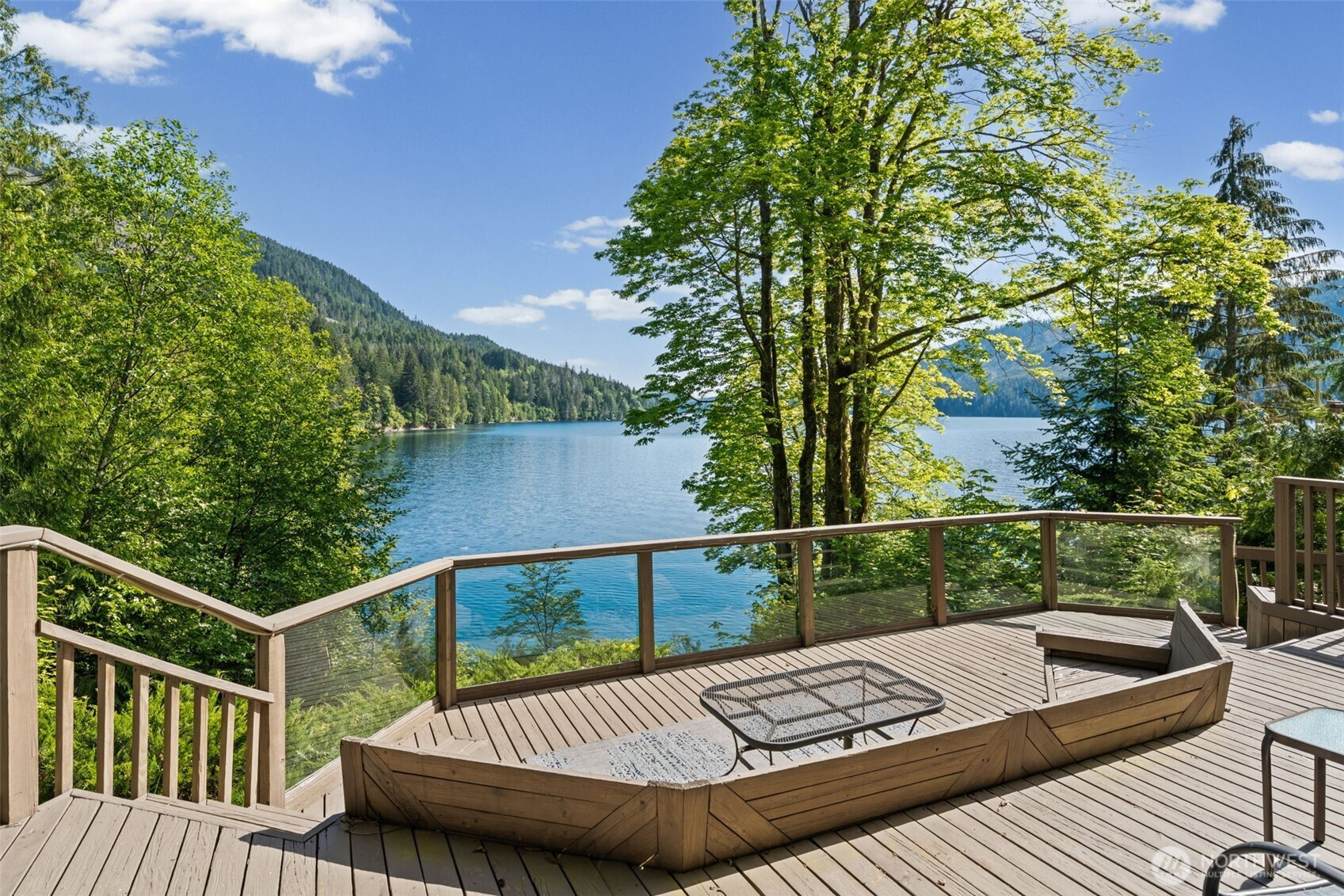 90 Lakeshore Place, Hoodsport, WA 98548