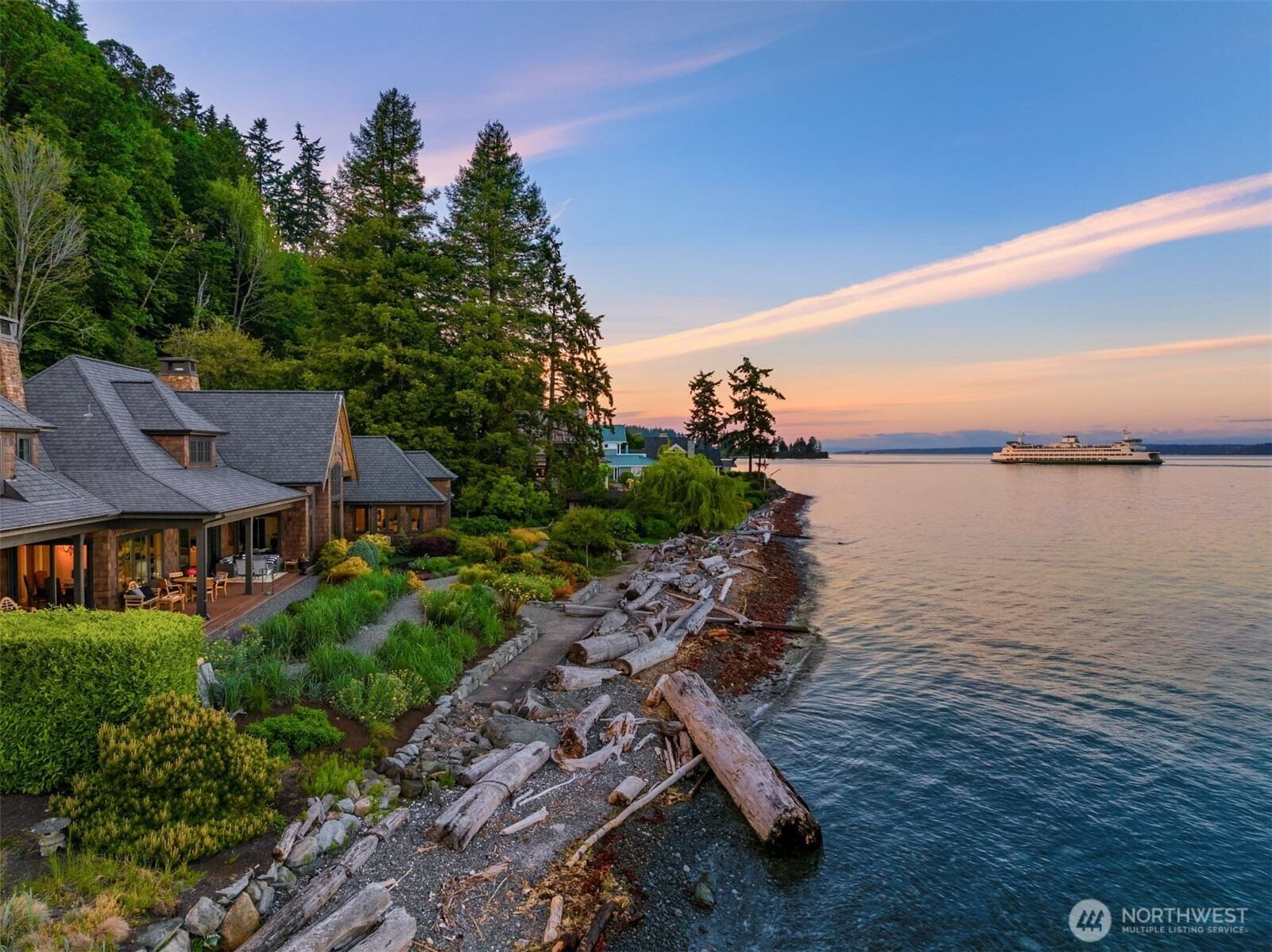 5128 Rockaway Beach Road NE, Bainbridge Island, WA 98110