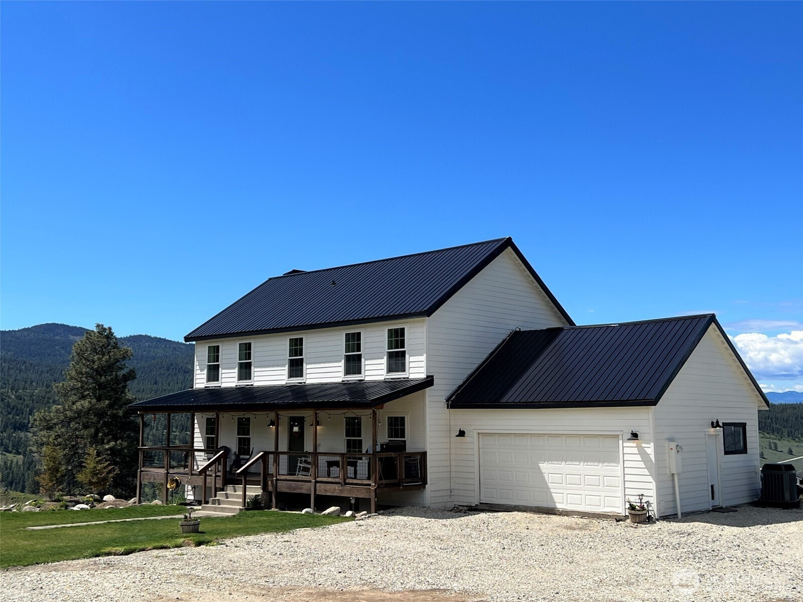 212 Nine Mile Road, Oroville, WA 98844