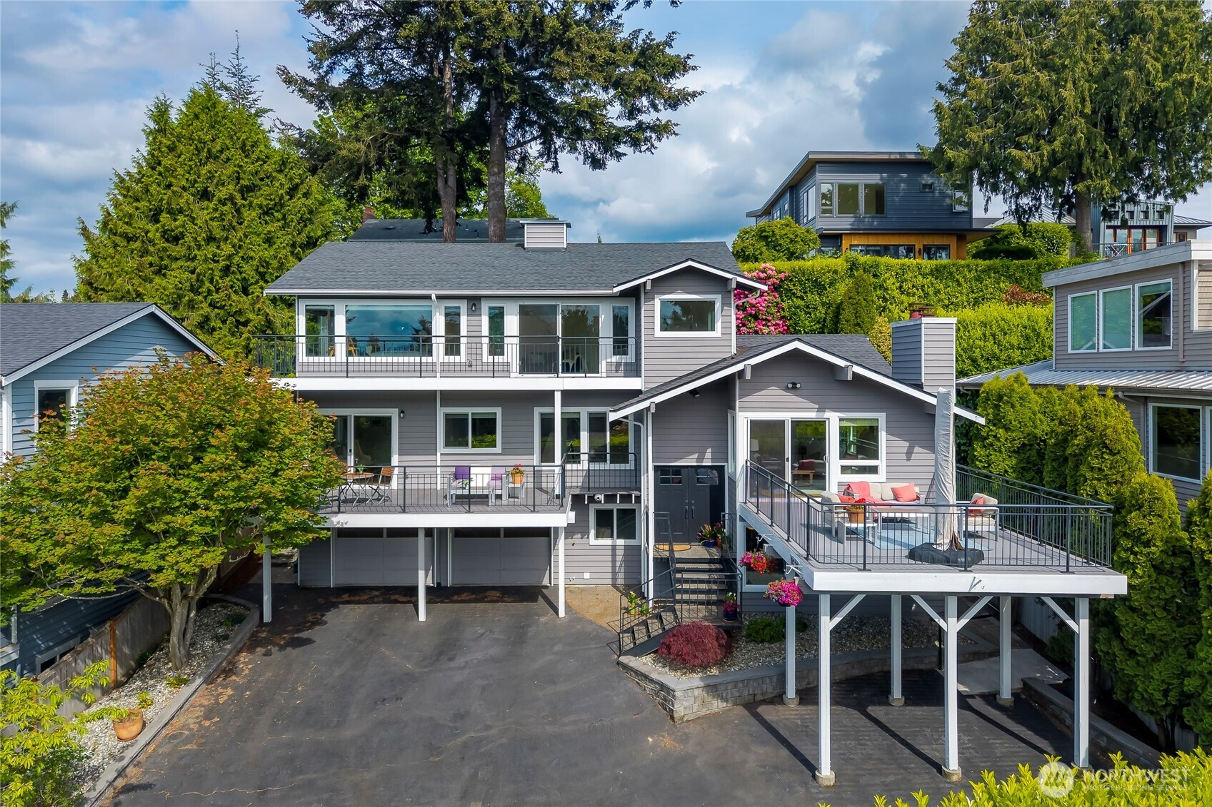 9226 25th Avenue NW, Seattle, WA 98117