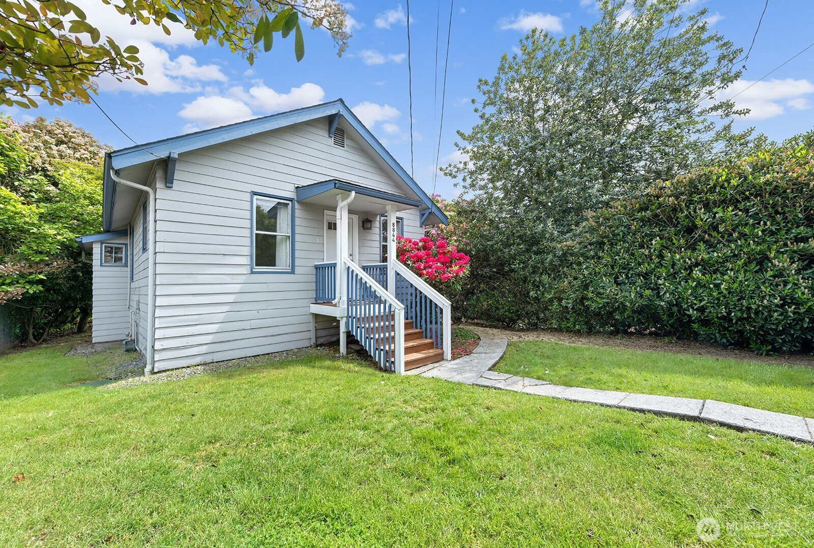8844 18th Avenue SW, Seattle, WA 98106