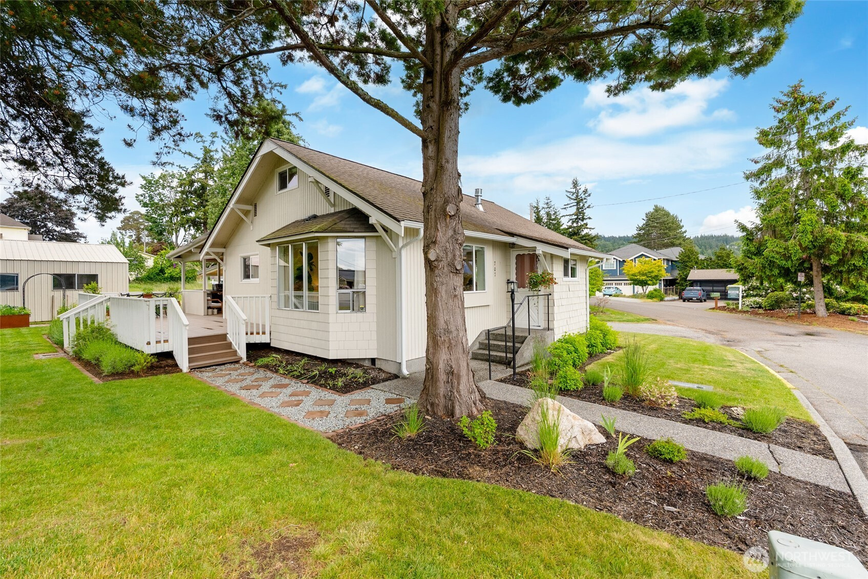 707 Poplar Drive, Bellingham, WA 98226