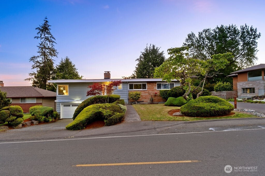 10851 Marine View Drive, Seattle, WA 98146
