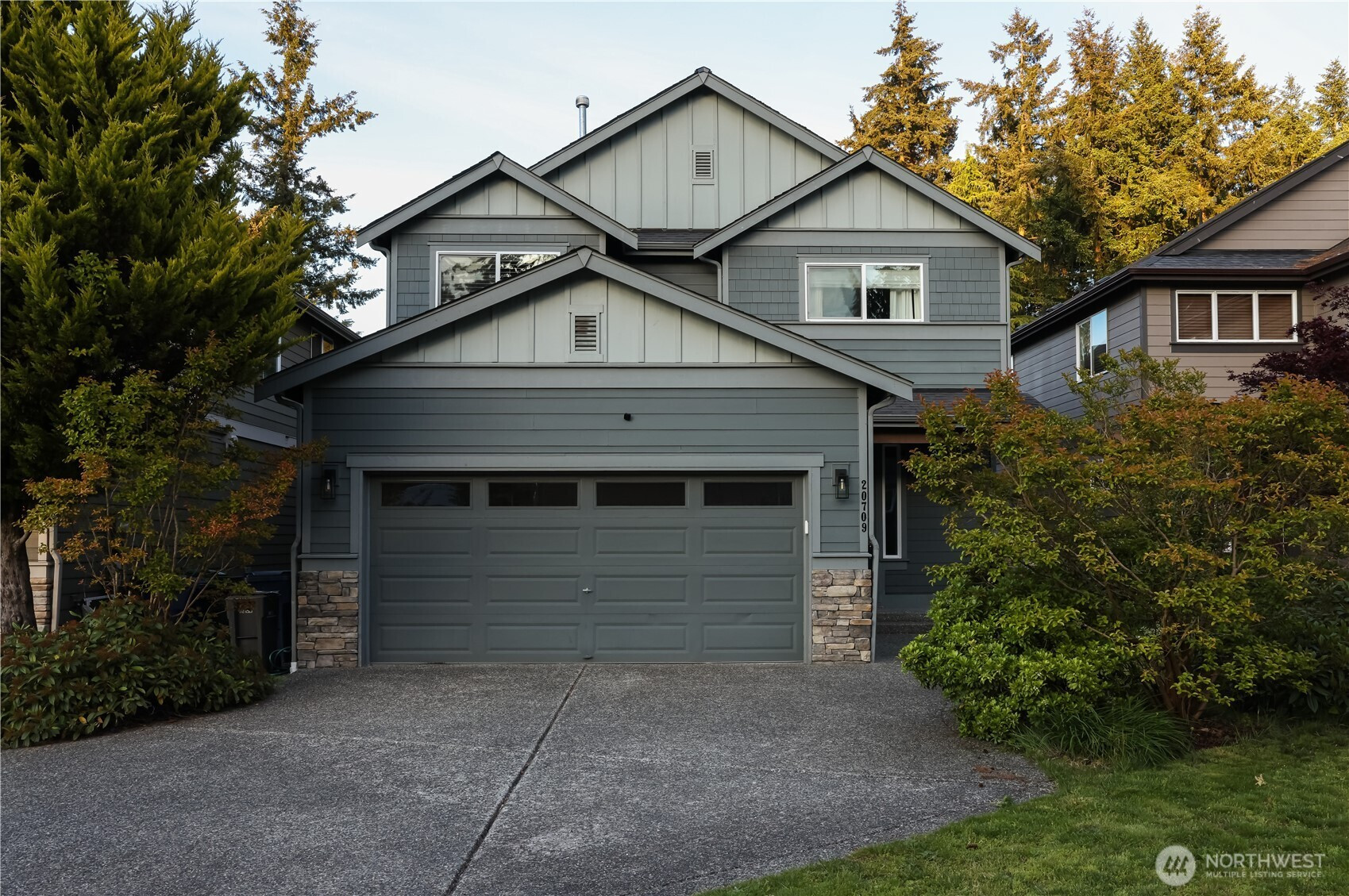 20709 1st Avenue W, Lynnwood, WA 98036