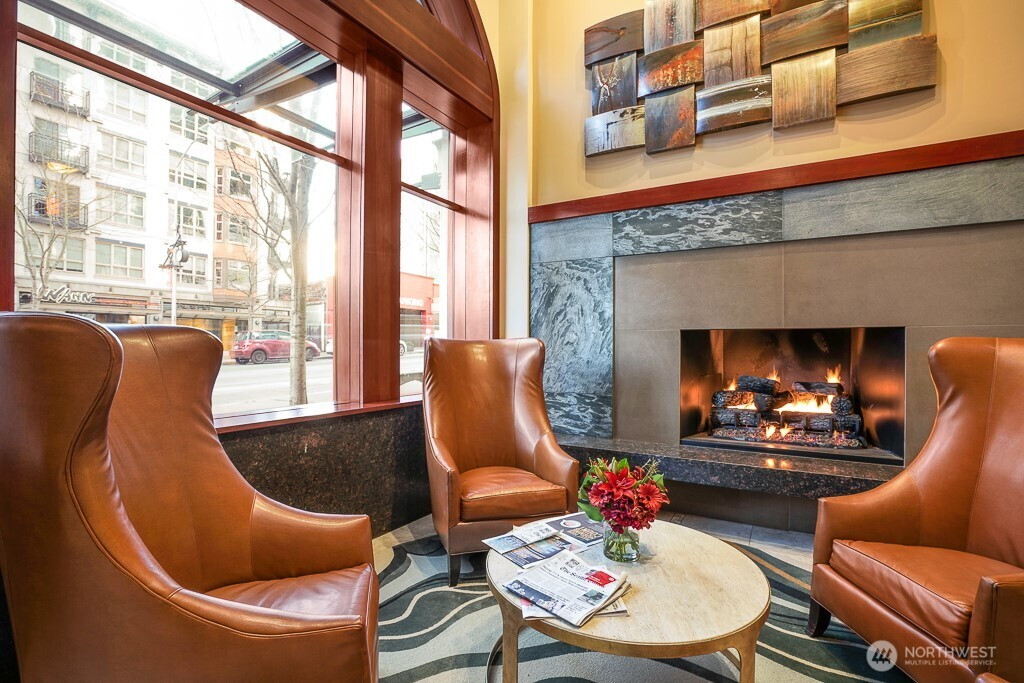 2033 2nd Avenue, Seattle, WA 98121