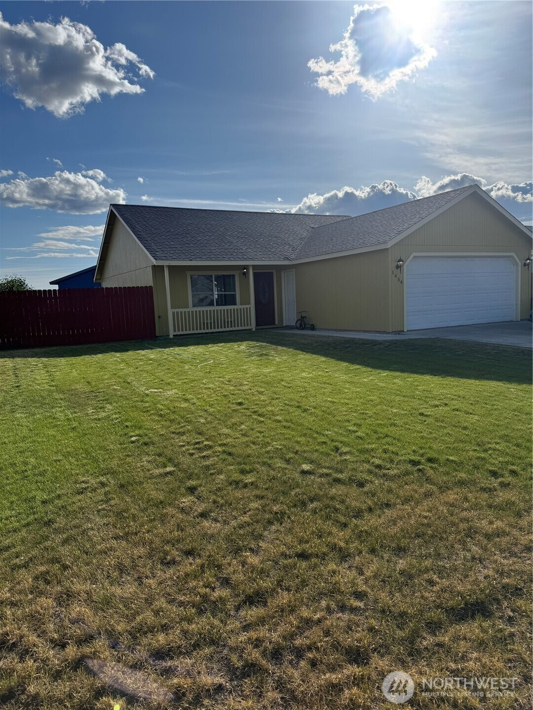 1454 S Cougar Drive, Moses Lake, WA 98837