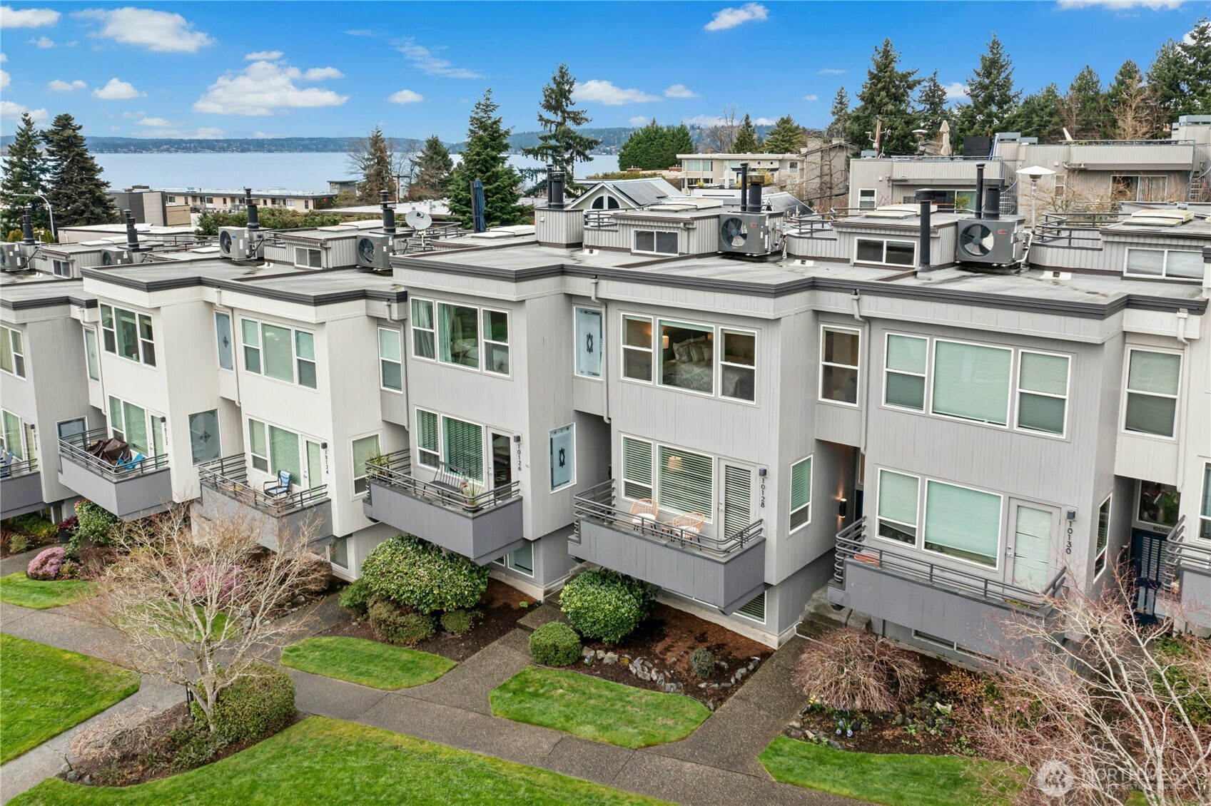 10128 NE 63rd Street, Kirkland, WA 98033
