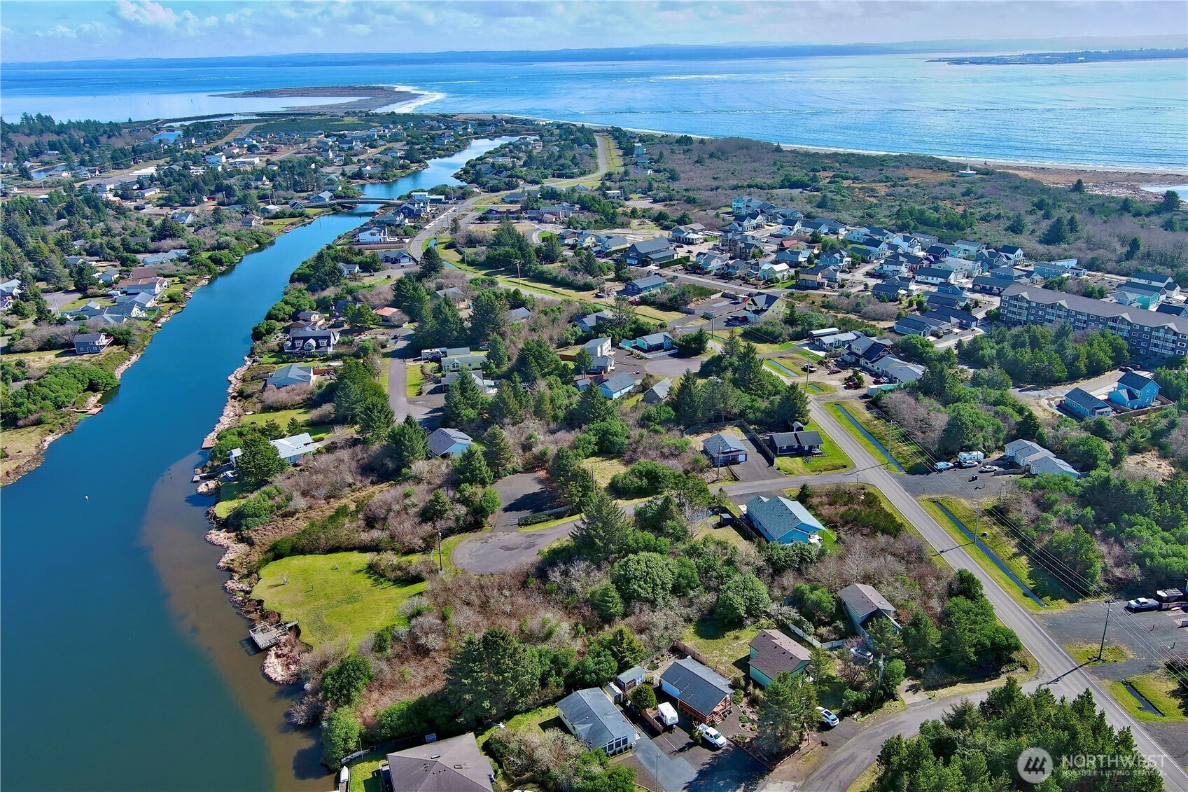 998 Texmar Avenue SW, Ocean Shores, WA 98569