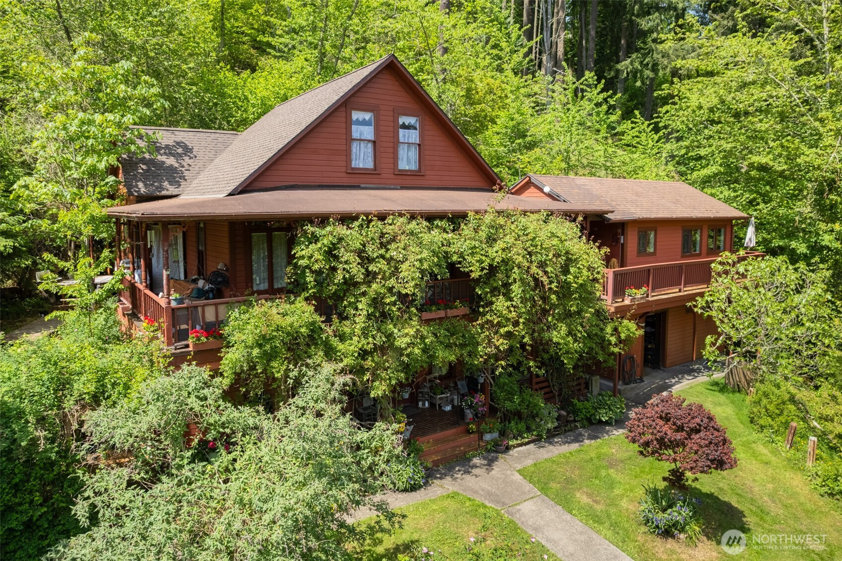 100 Alder St, Wilkeson, WA 98396
