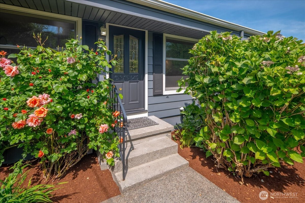 5421 48th Avenue SW, Seattle, WA 98136