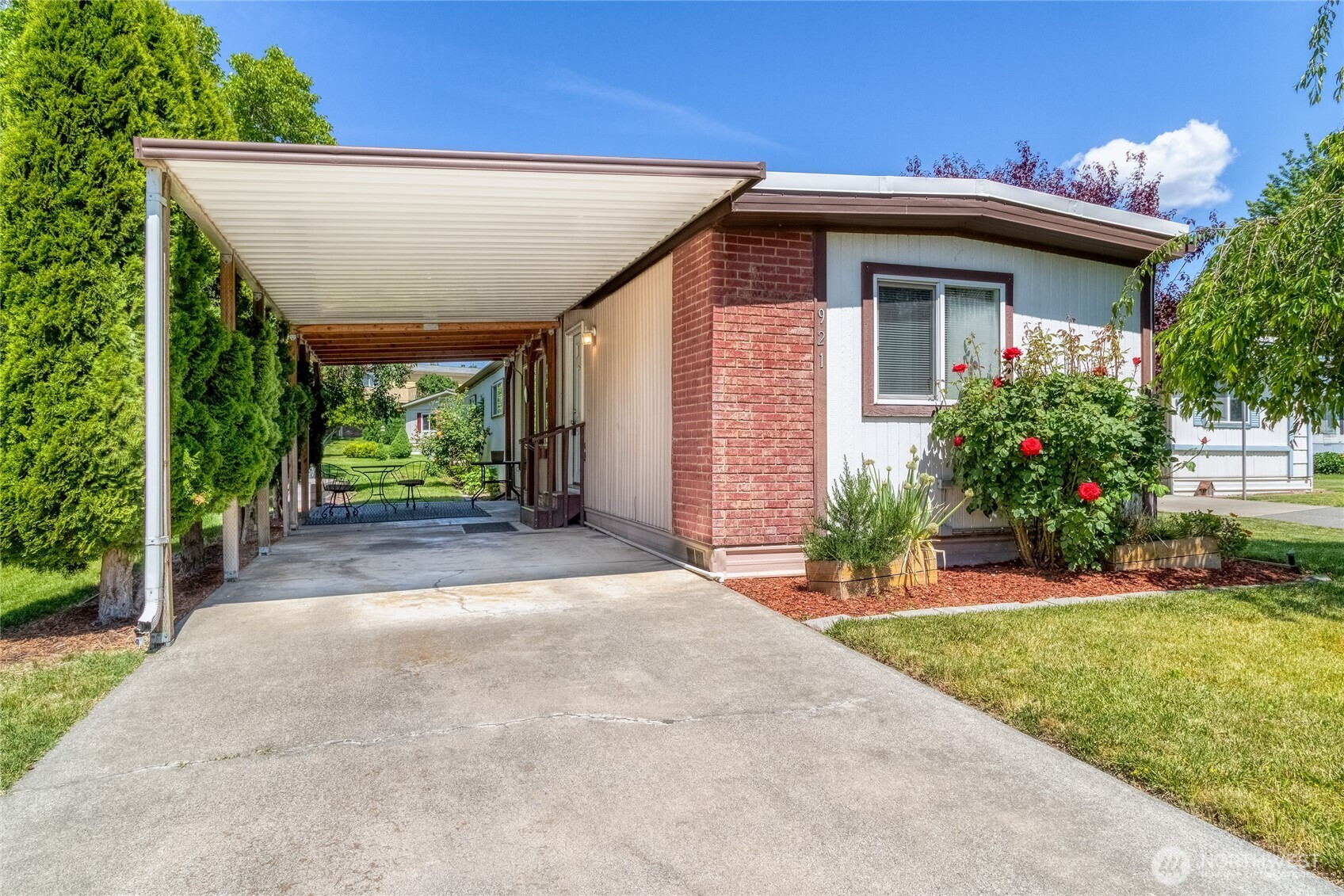 921 SE Scenic View Drive, College Place, WA 99324