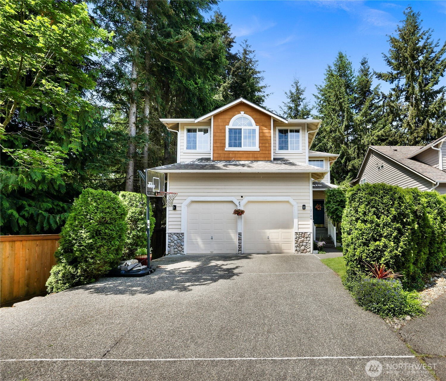 12108 38th Avenue SE, Everett, WA 98208
