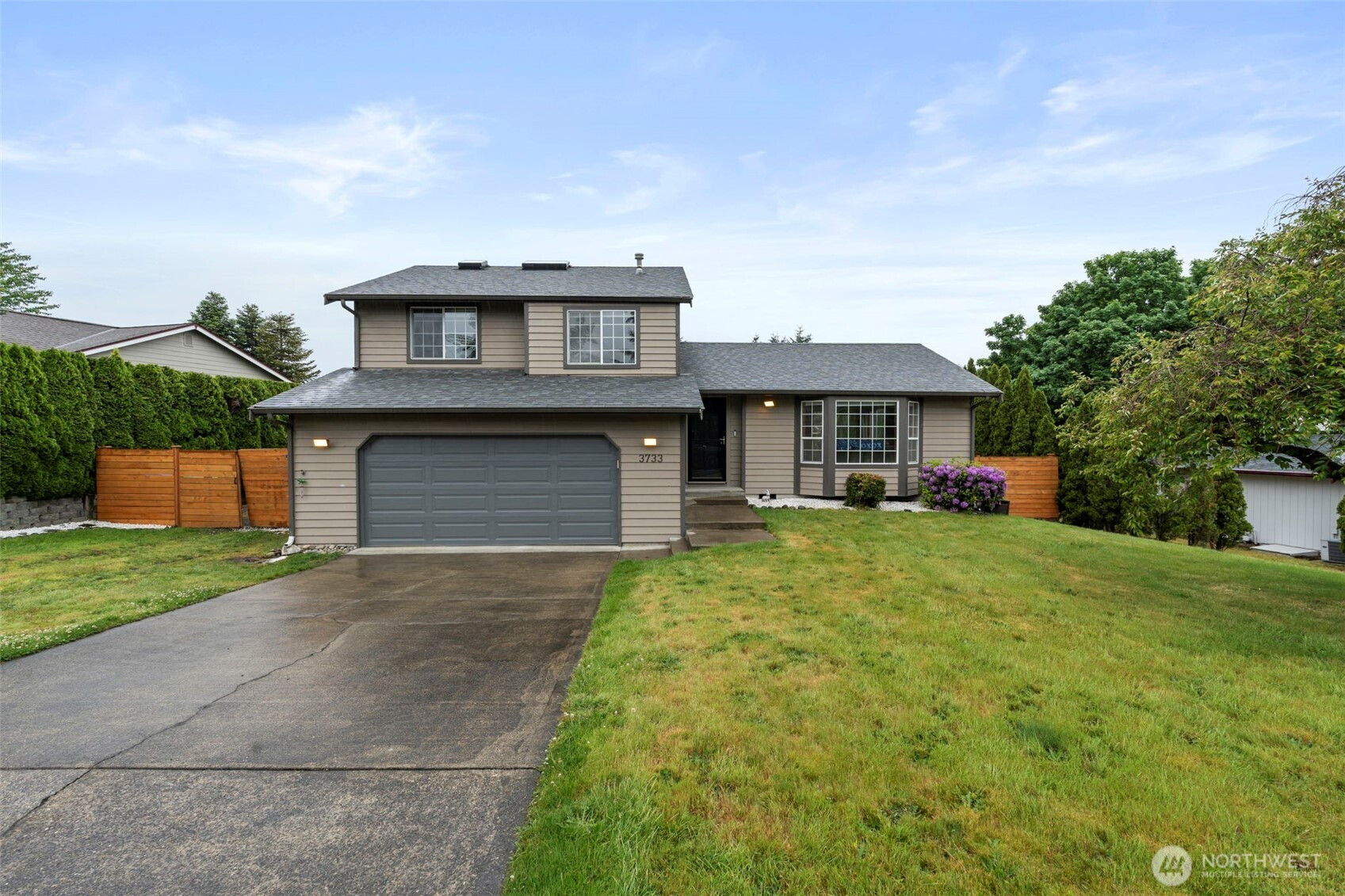 3733 Golden Eagle Loop, Olympia, WA 98513
