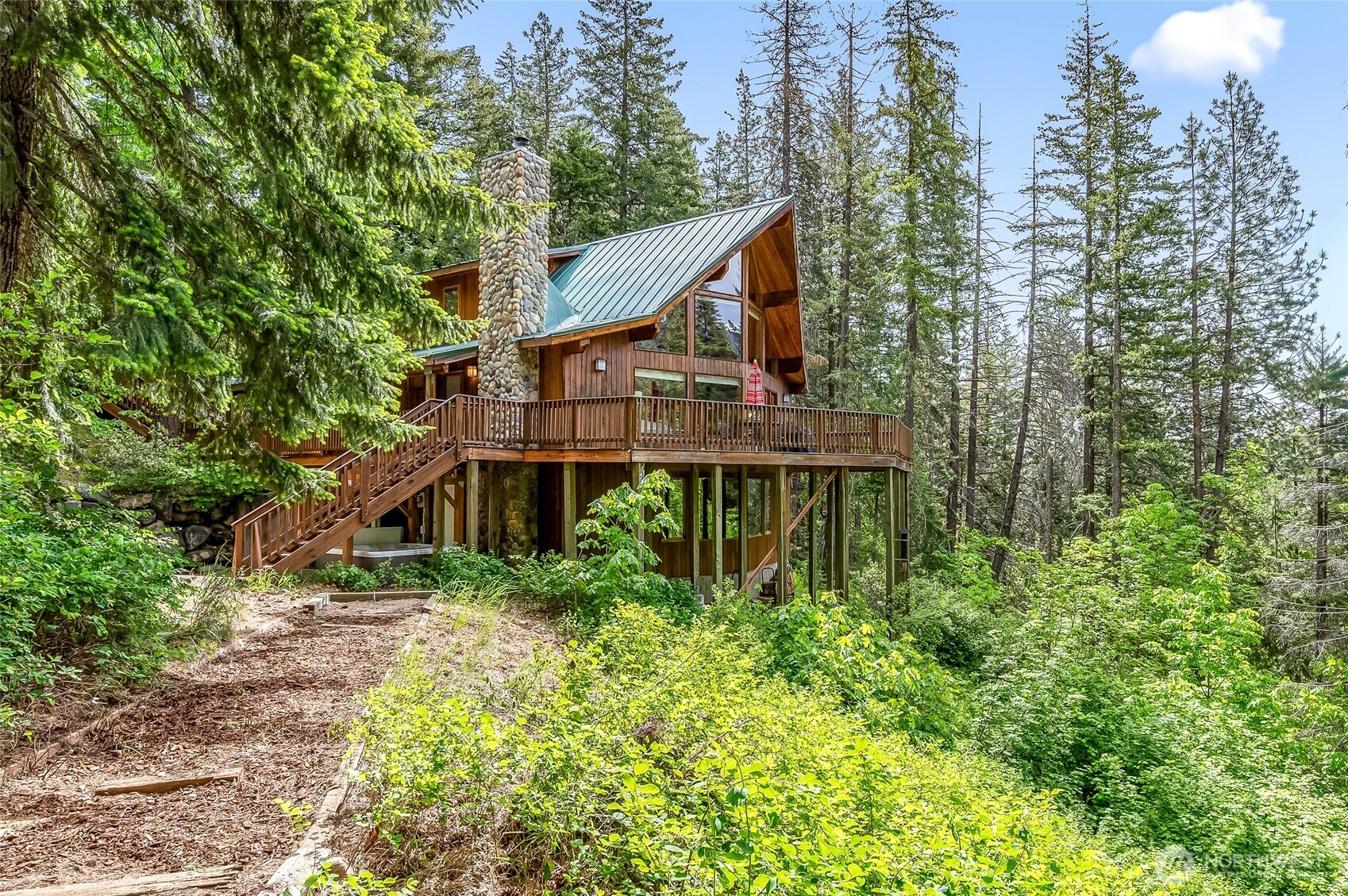 16761 Lakeview Drive, Leavenworth, WA 98826