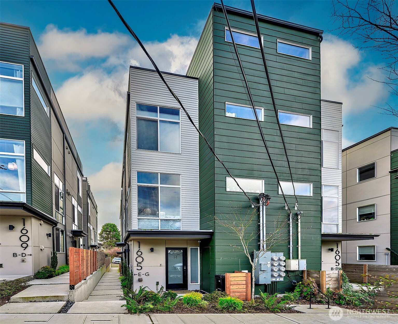 1605 S Washington Street, Seattle, WA 98144