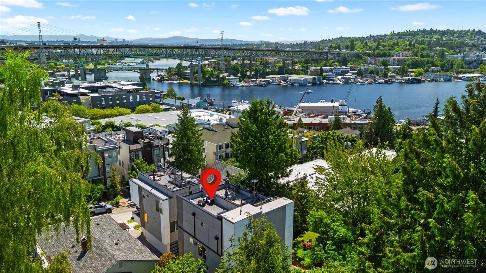 3953 1st Avenue NE, Seattle, WA 98105
