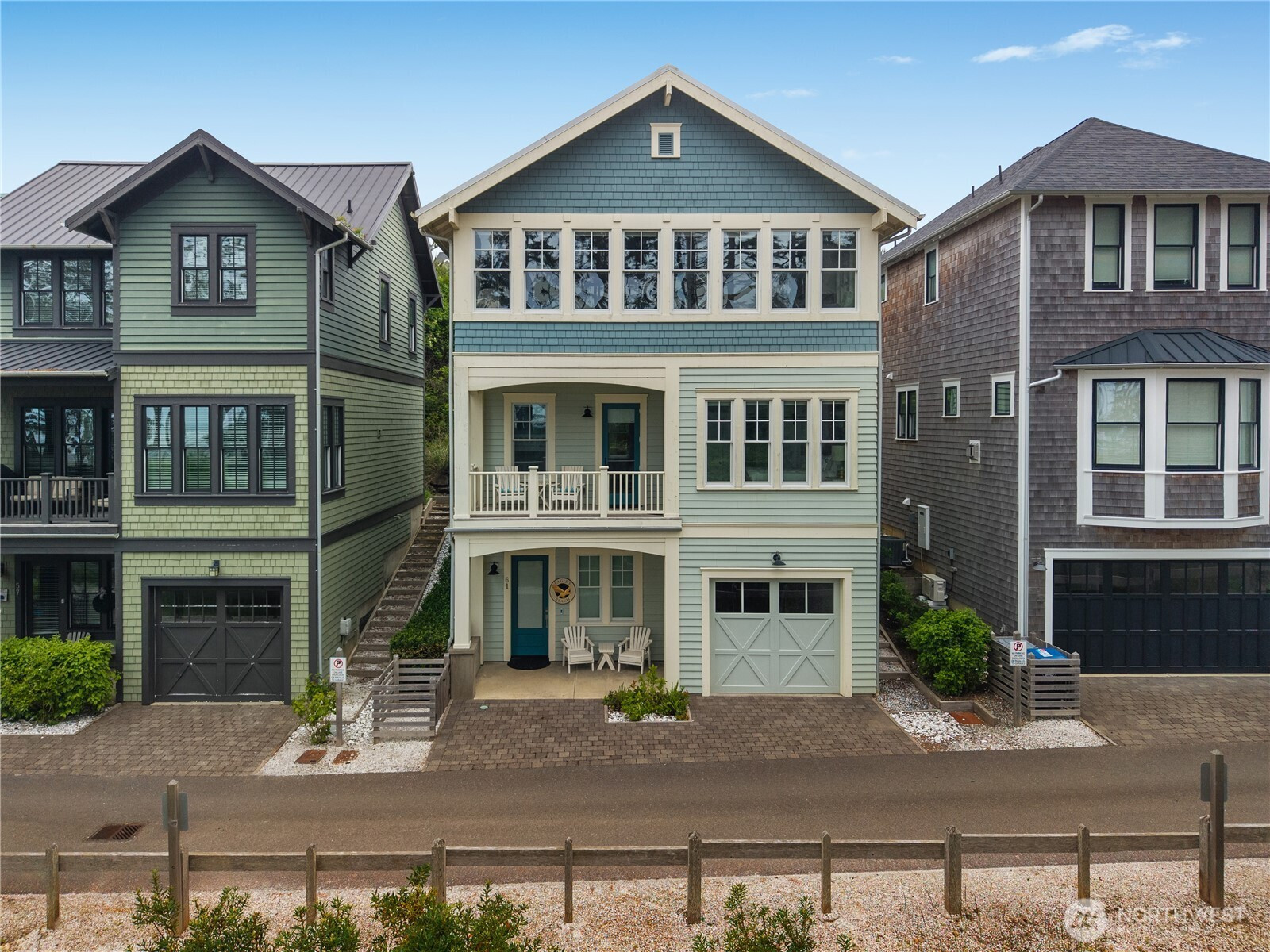 61 Seaside Lane, Pacific Beach, WA 98571