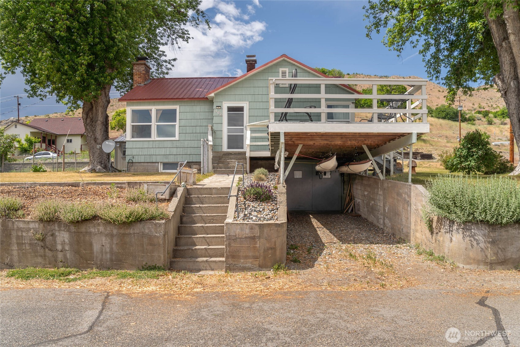 462 Beach Street, Pateros, WA 98846