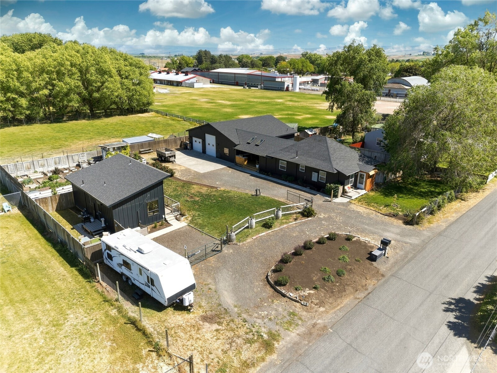 248 & 256 Hanson Road, Touchet, WA 99360