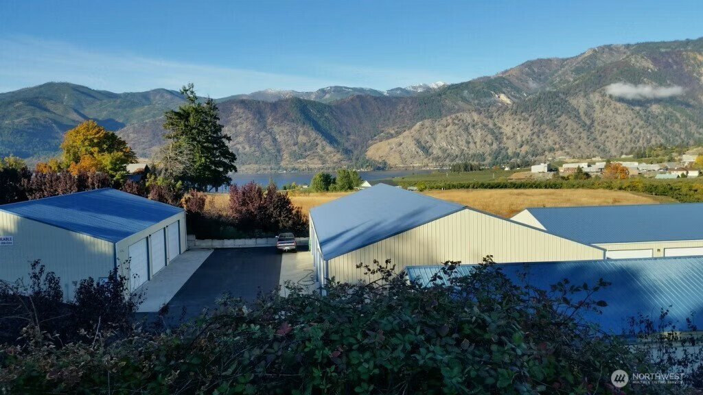 387 Chase Avenue, Manson, WA 98831