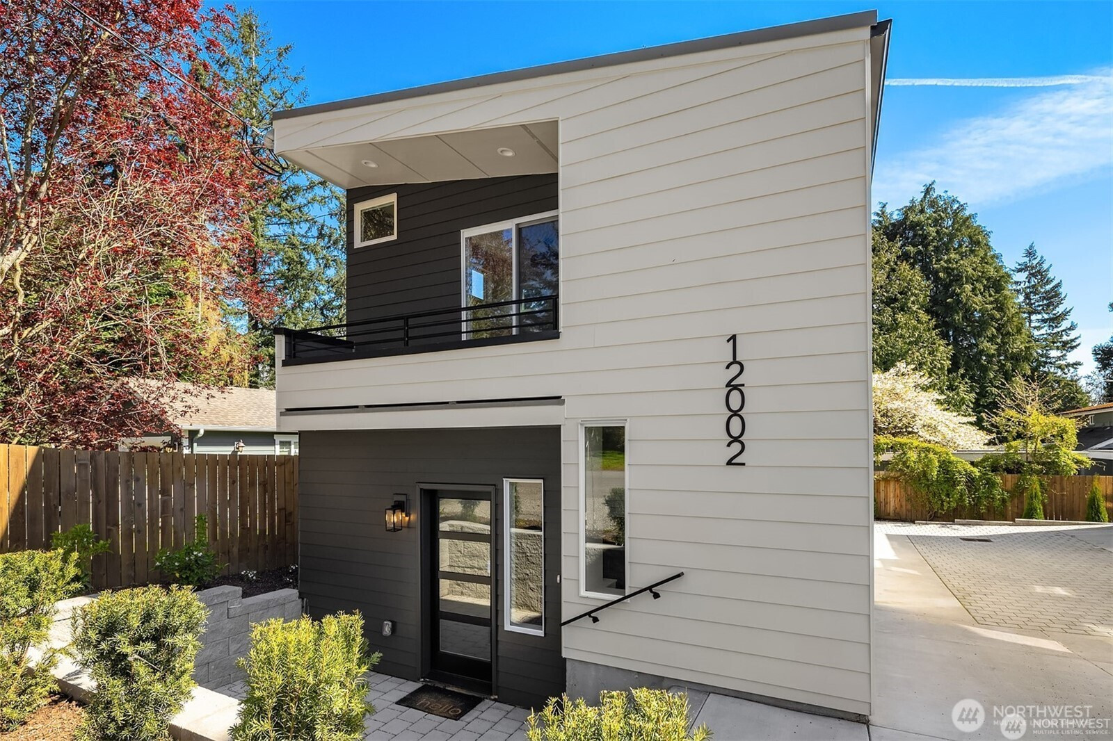 12002 20th Avenue NE, Seattle, WA 98125