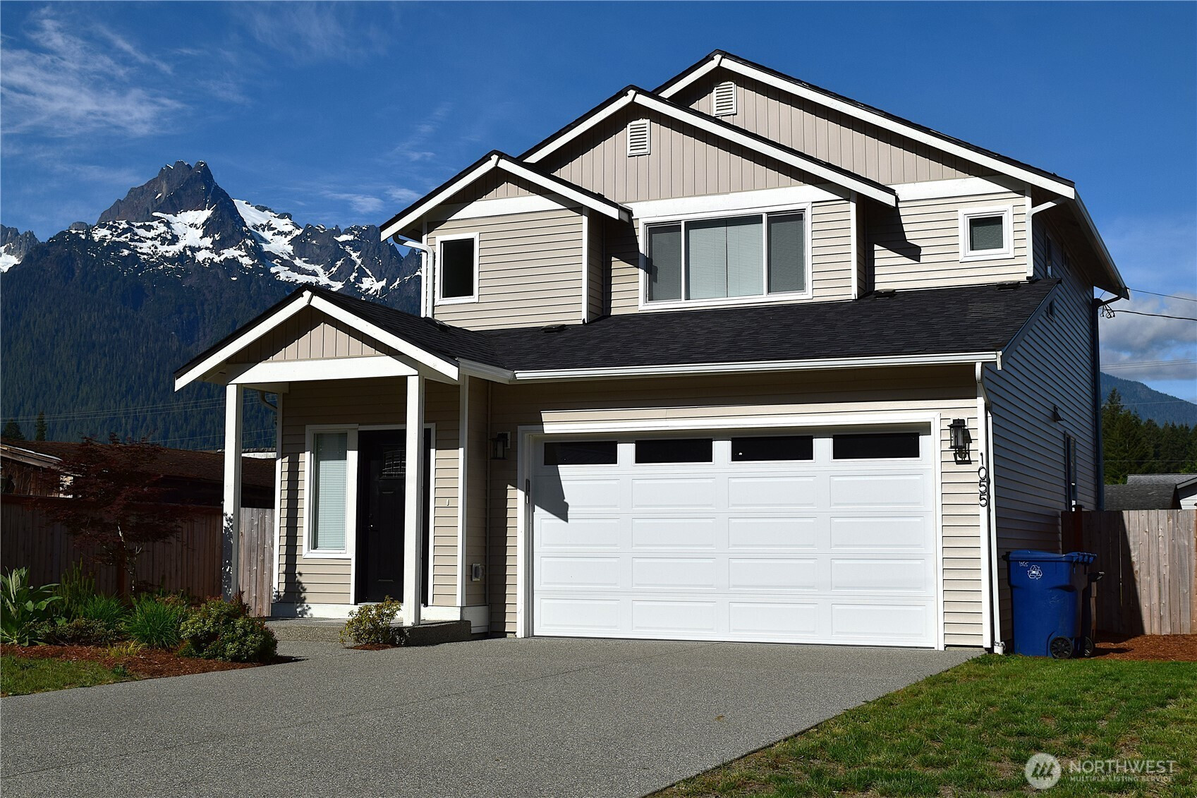1055 Montague Avenue, Darrington, WA 98241