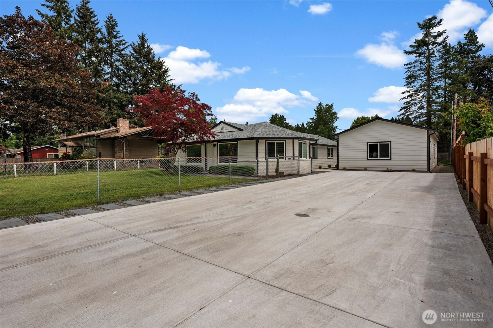 8827 B D Street E, Tacoma, WA 98445