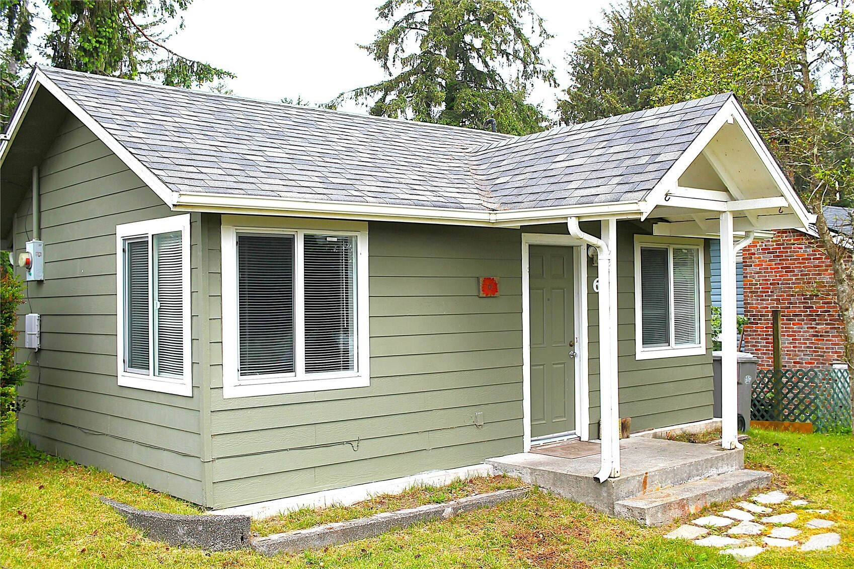 603 N Broadway Street, Westport, WA 98595