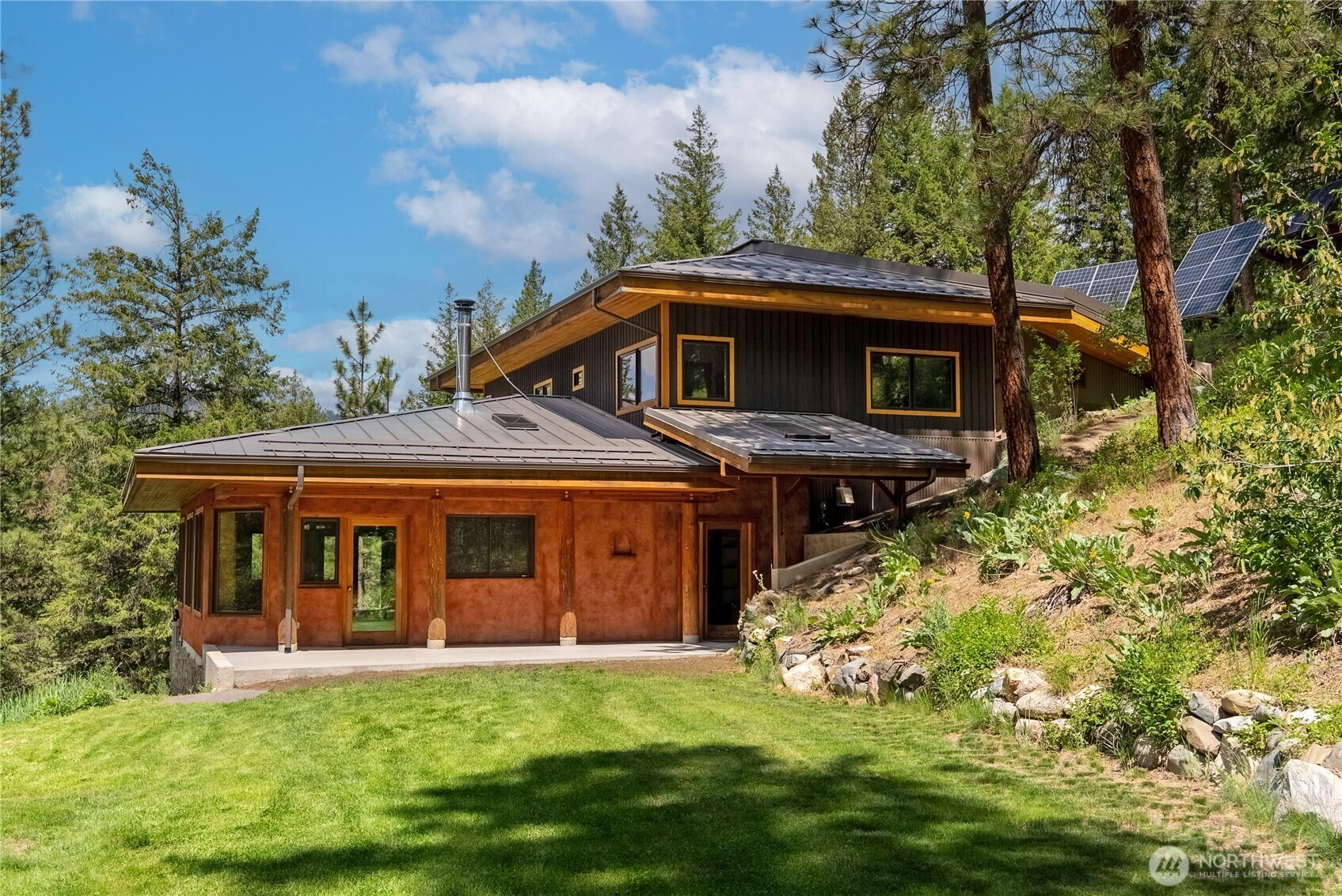 12 Tuckaway Road, Twisp, WA 98856