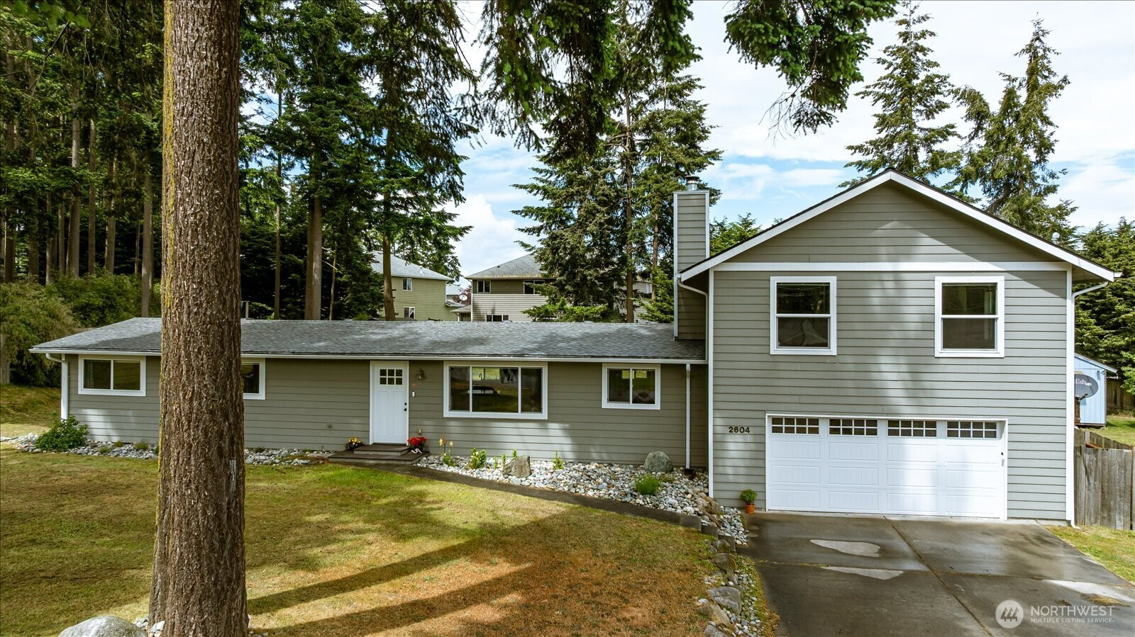 2604 Olympic Drive, Oak Harbor, WA 98277