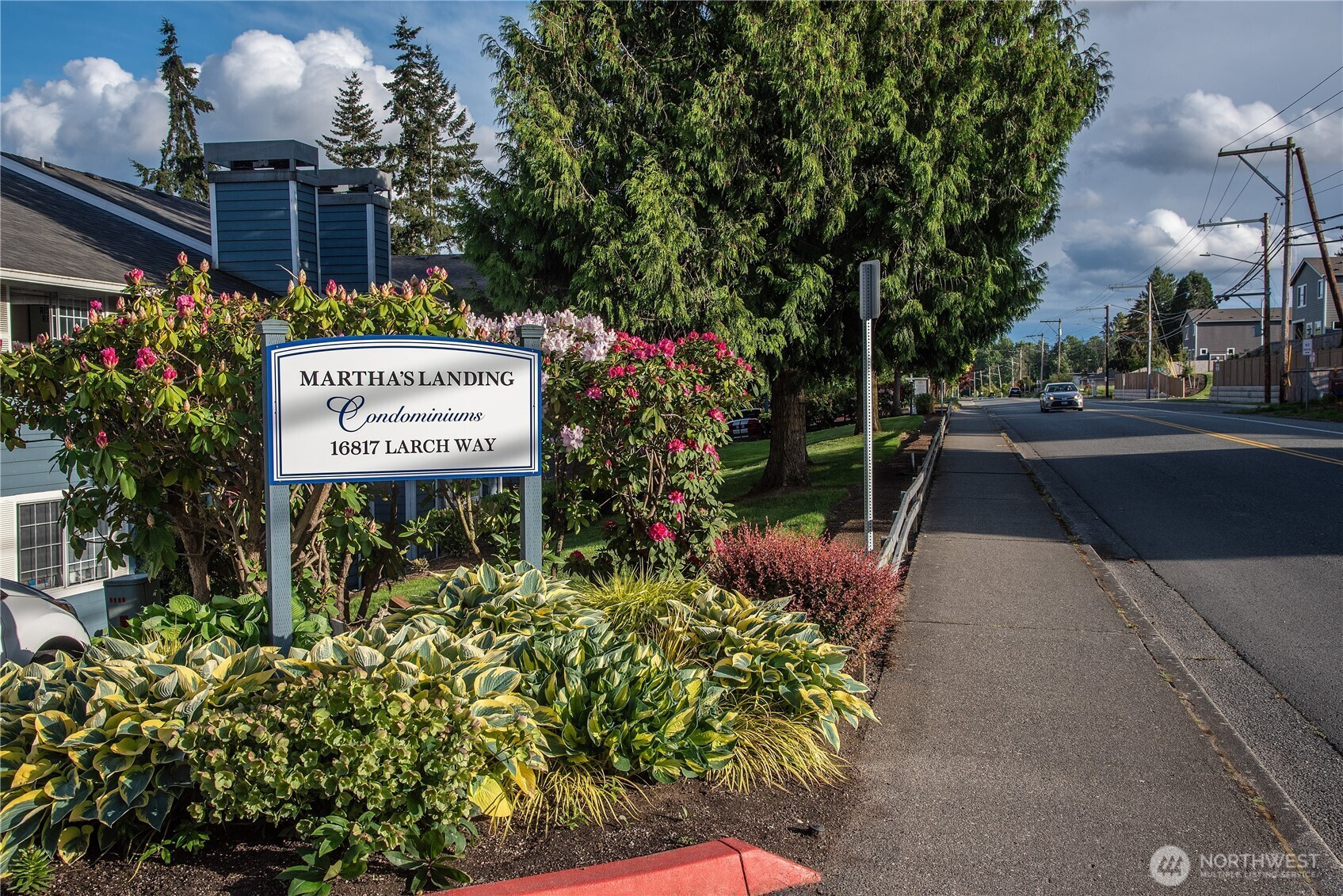 16817 Larch Way, Lynnwood, WA 98037