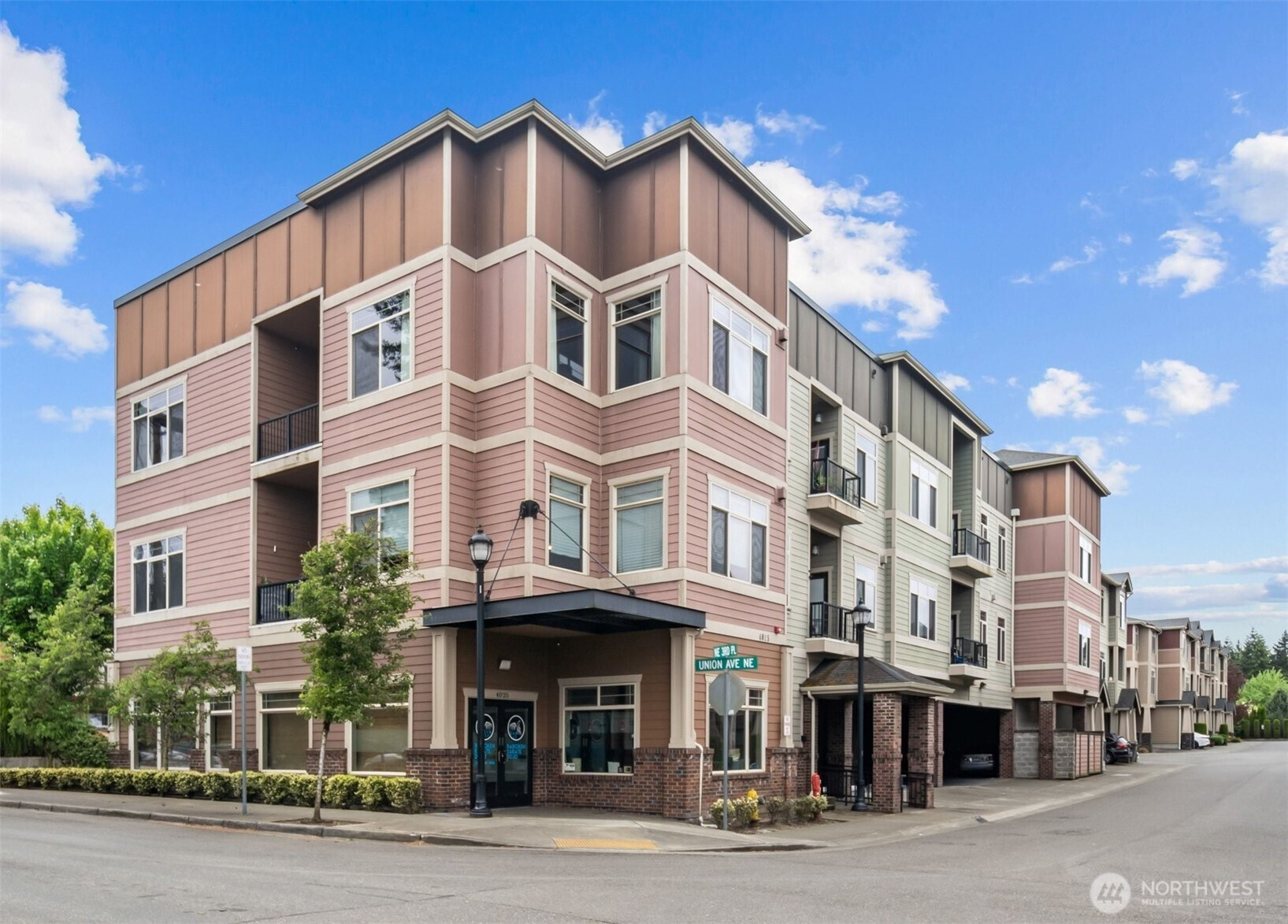 4005 NE 3rd Place, Renton, WA 98056