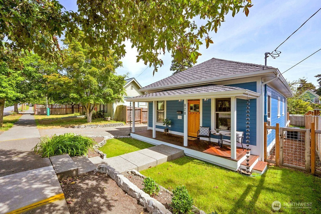 828 Tyler Street, Port Townsend, WA 98368