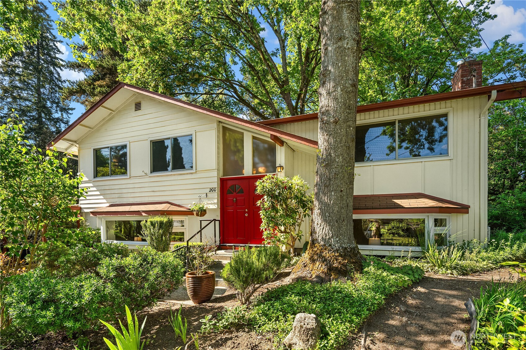 200 154th Place SE, Bellevue, WA 98007
