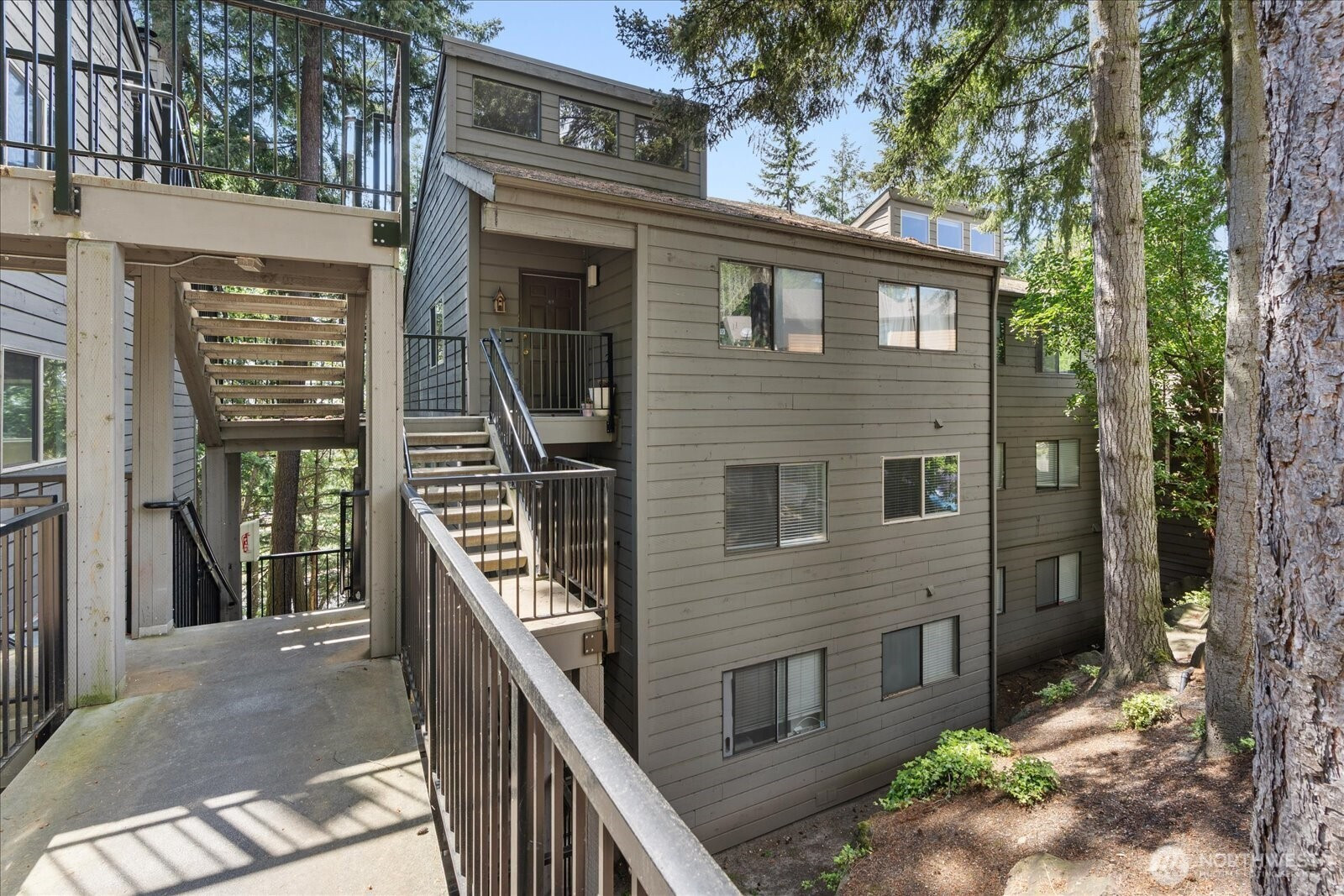 12517 NE 23rd Place, Bellevue, WA 98005