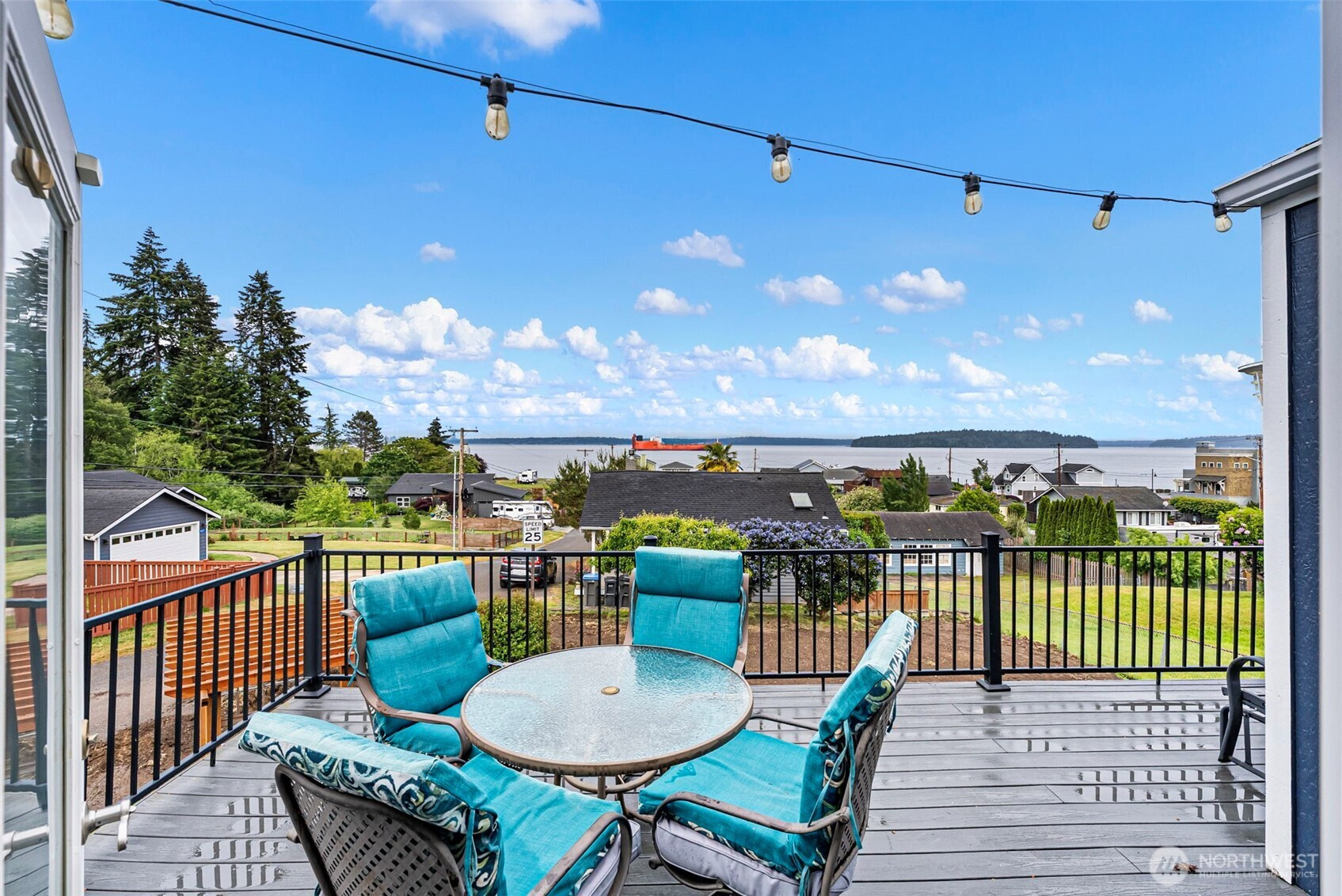 8016 E Daniels Loop, Port Orchard, WA 98366